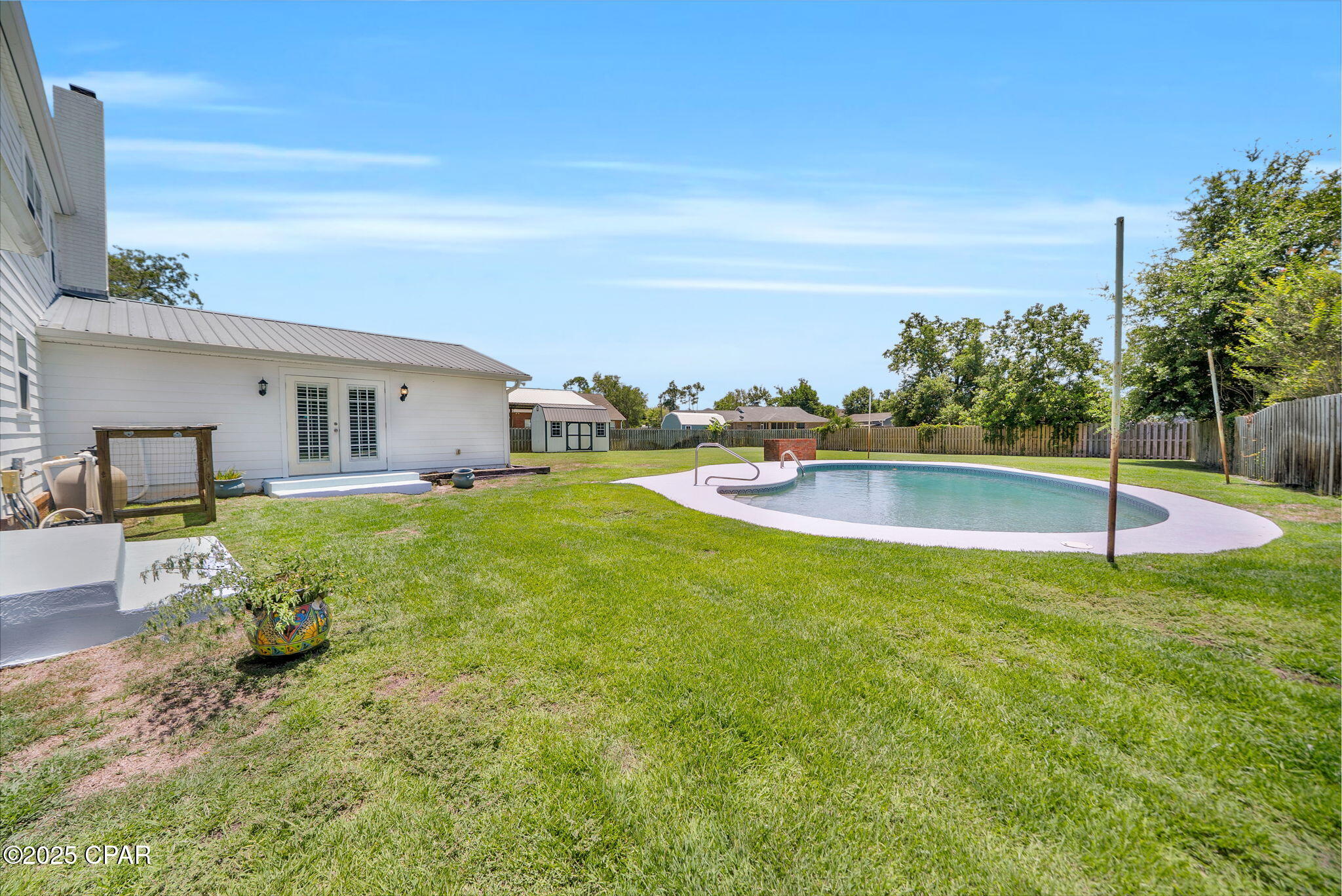 2207 W 33rd Street