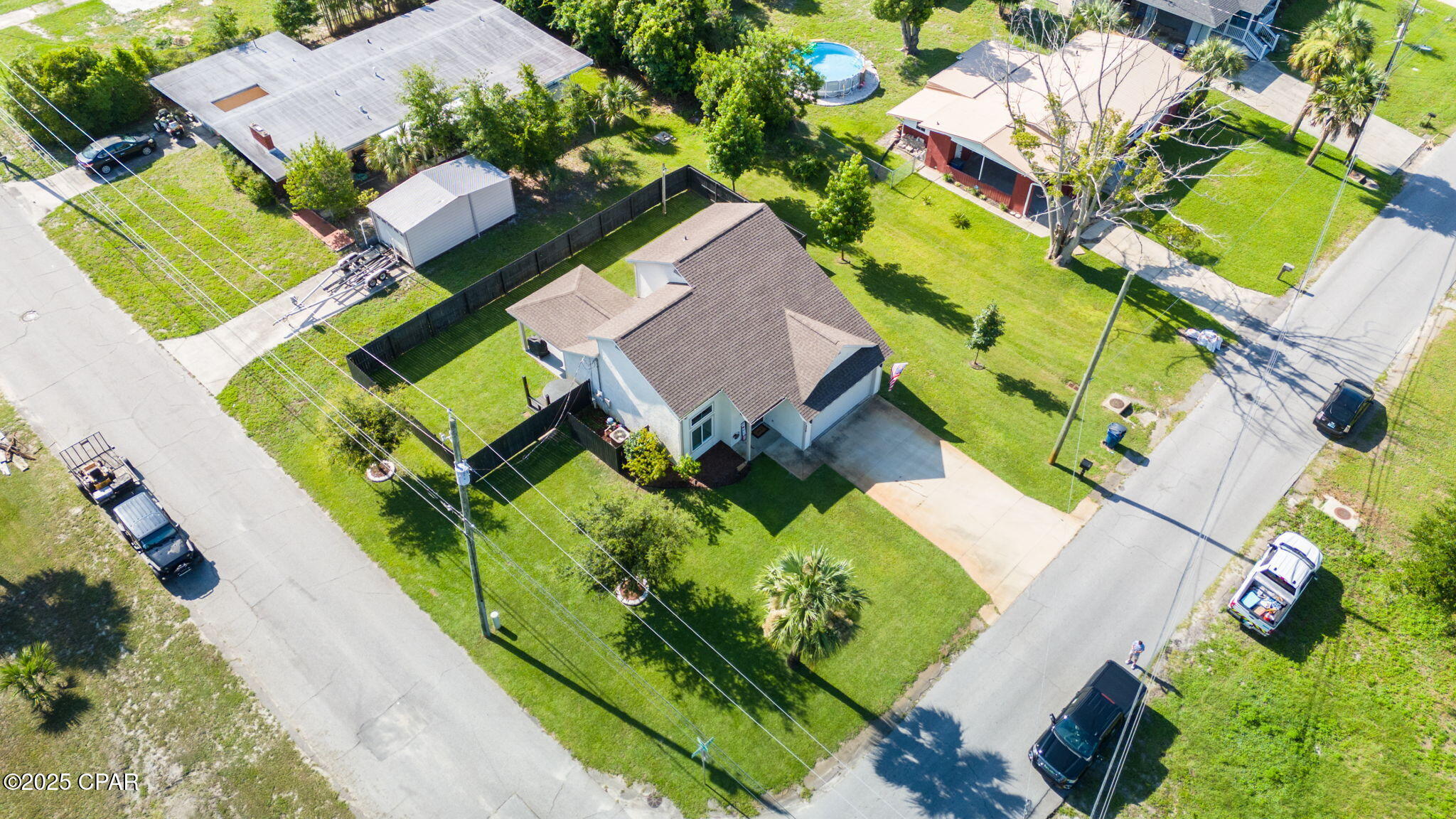 228 N Macarthur Avenue