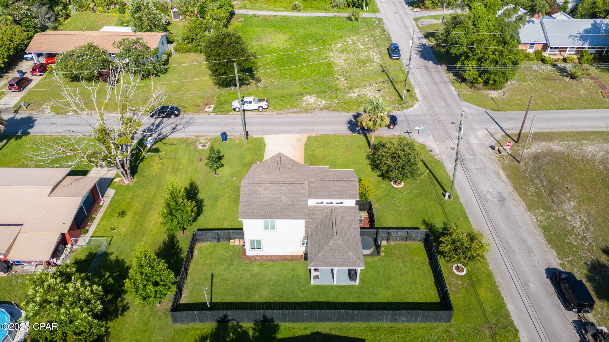 228 N Macarthur Avenue