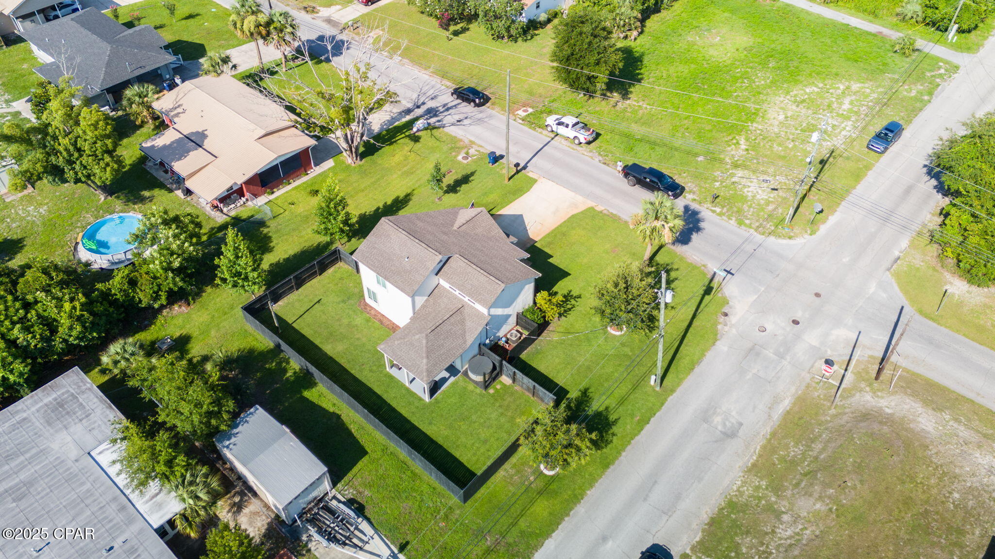 228 N Macarthur Avenue