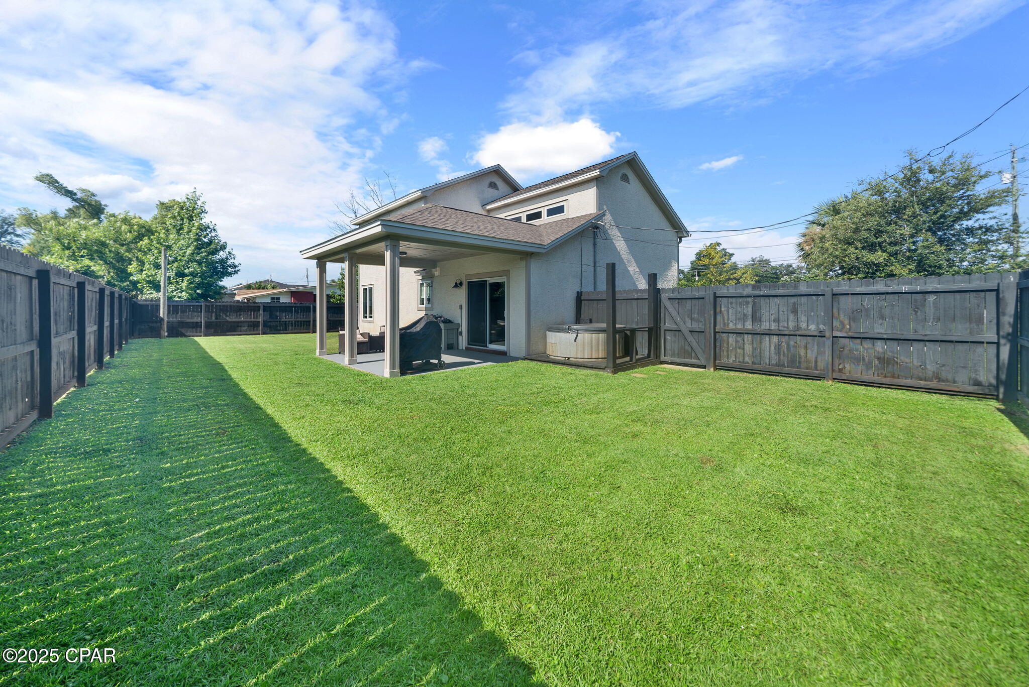 228 N Macarthur Avenue