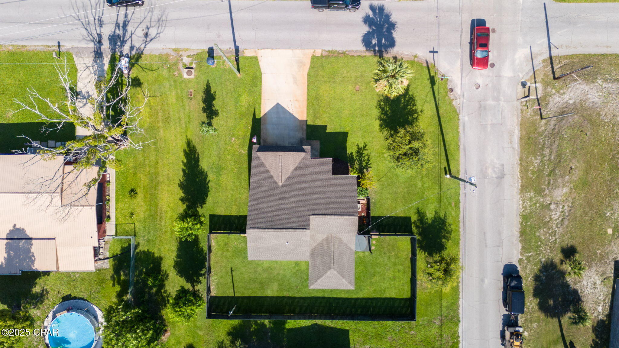 228 N Macarthur Avenue