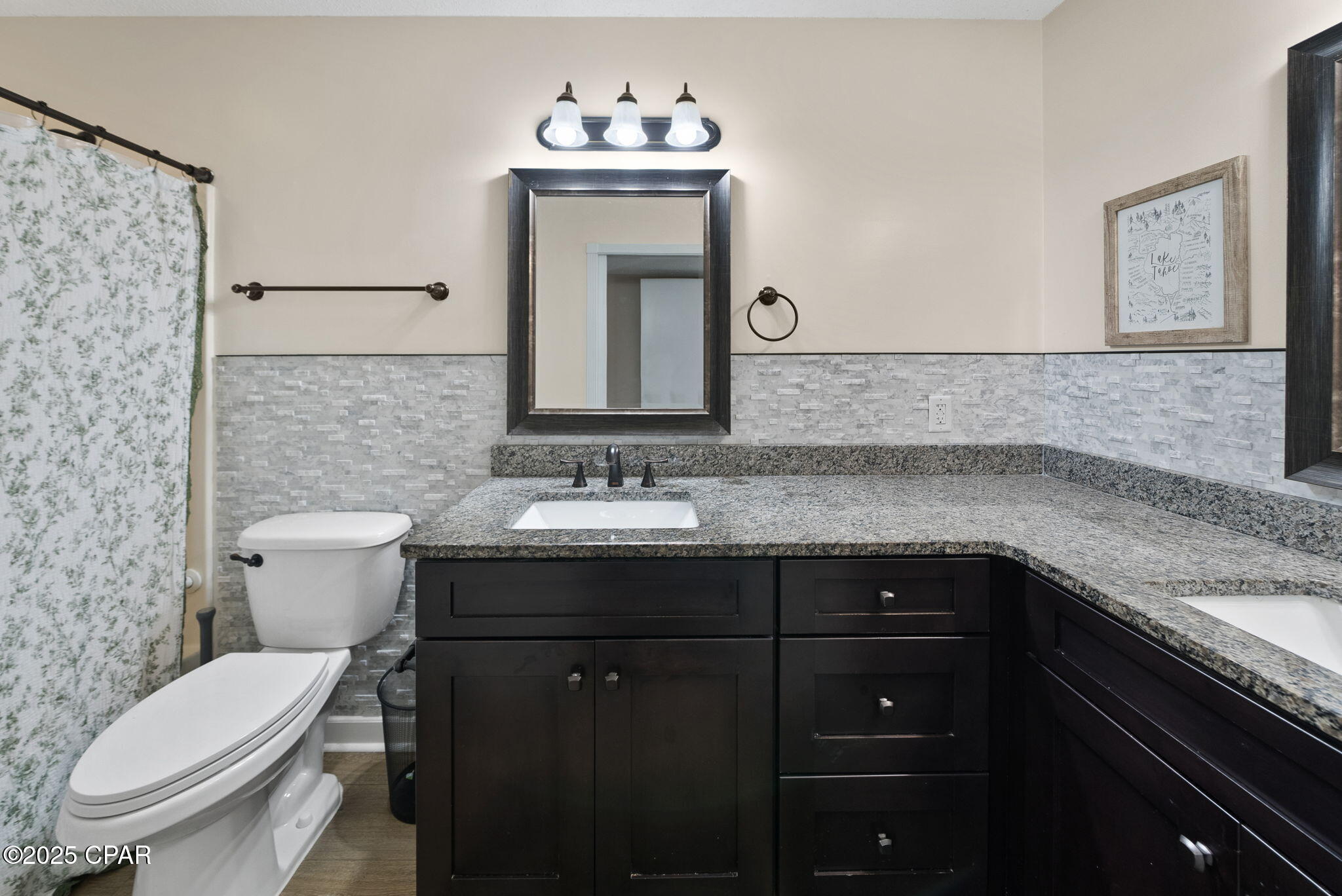 228 N Macarthur Avenue