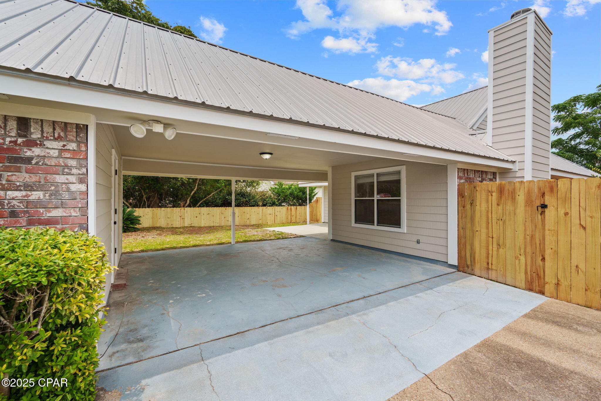 502 Sunshine Court