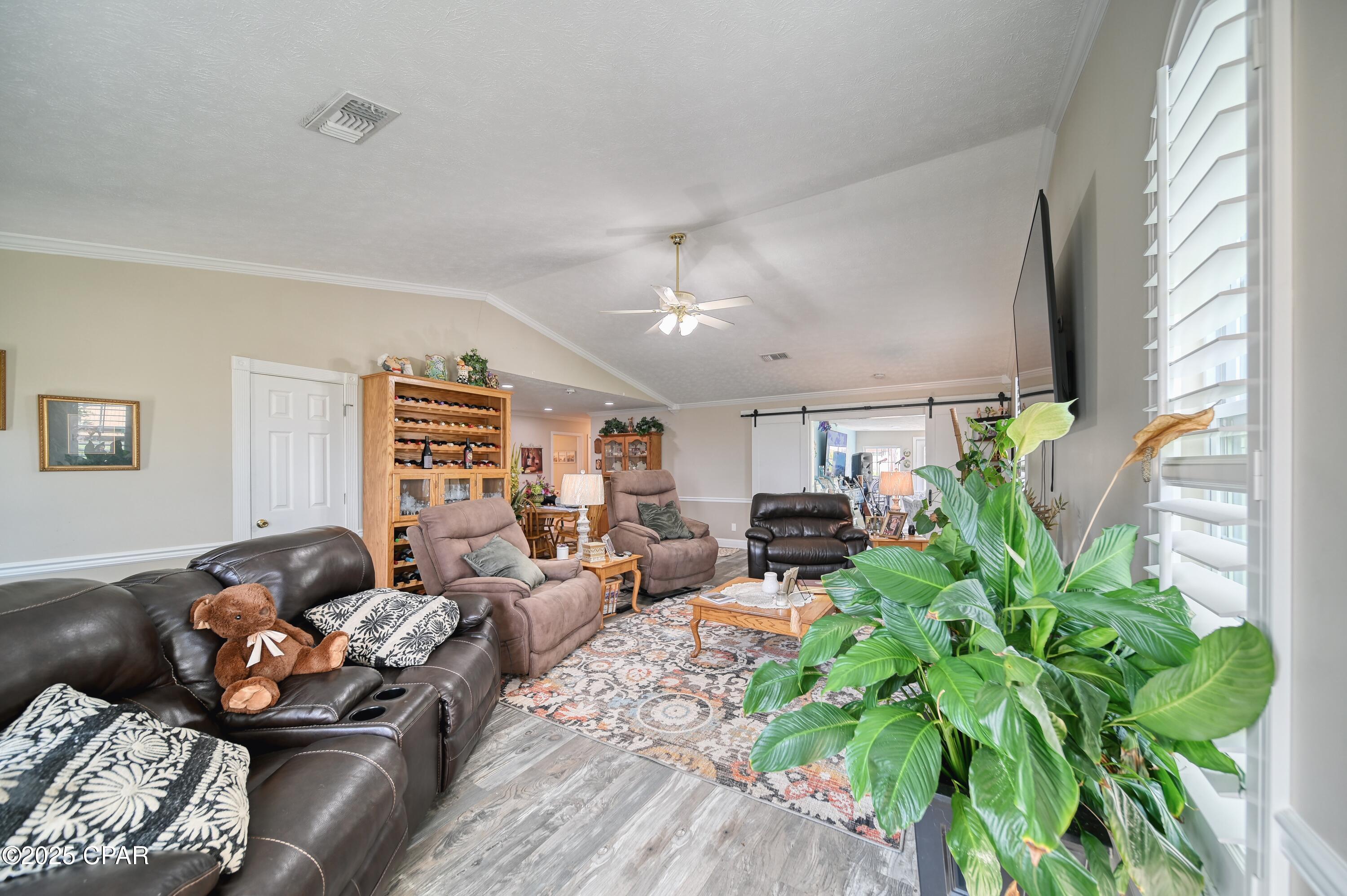 5514 Lakewood Circle