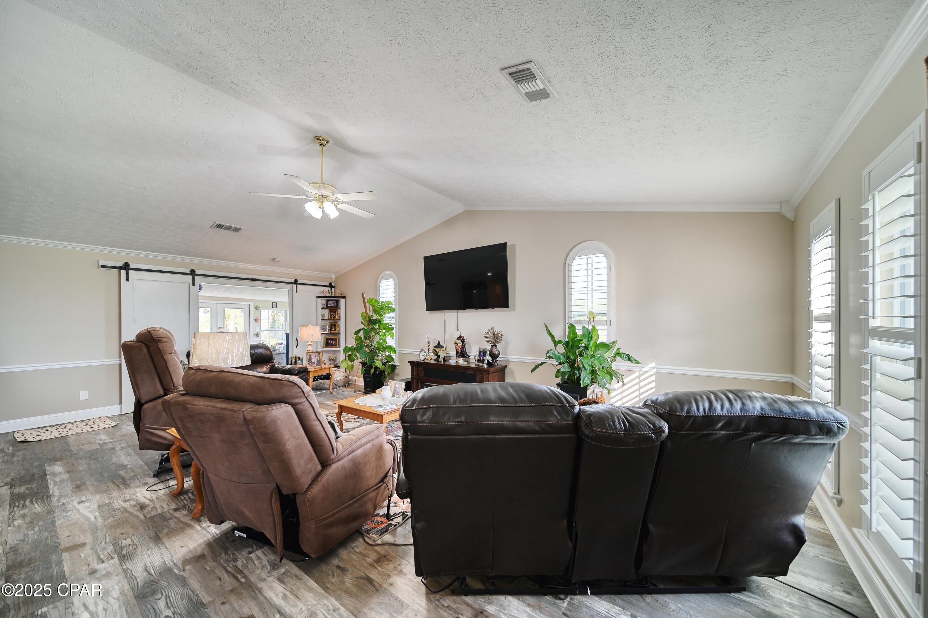 5514 Lakewood Circle