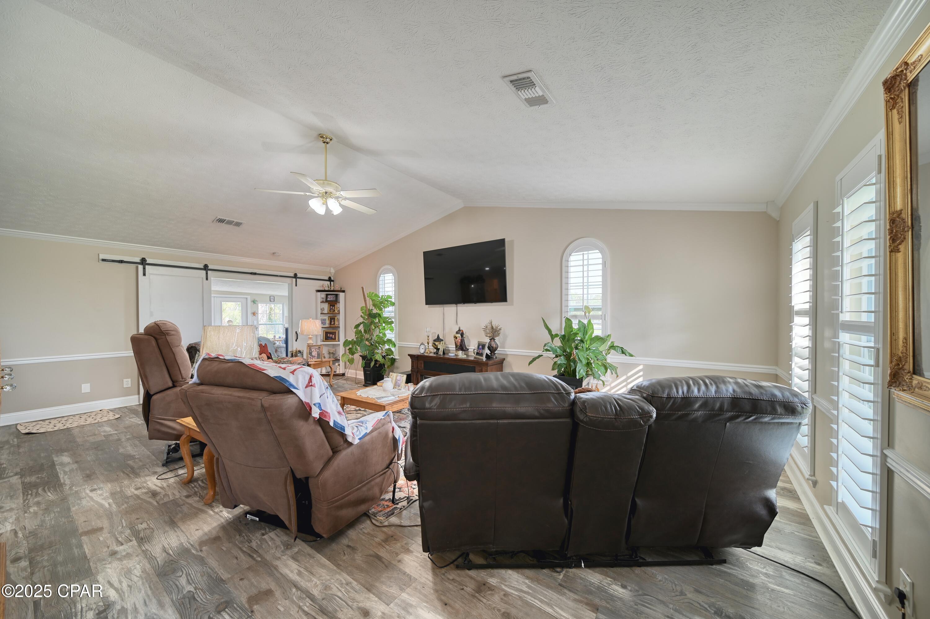 5514 Lakewood Circle