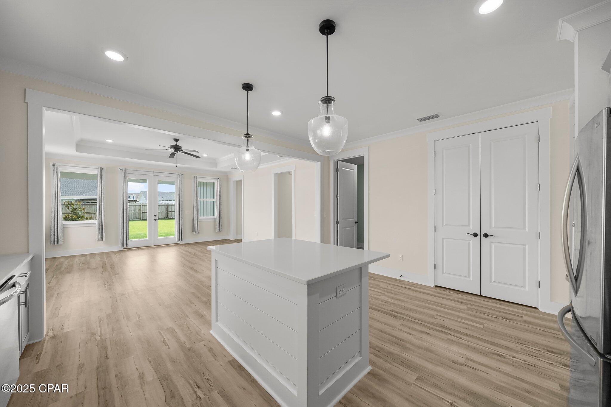 2113 Rushes Avenue