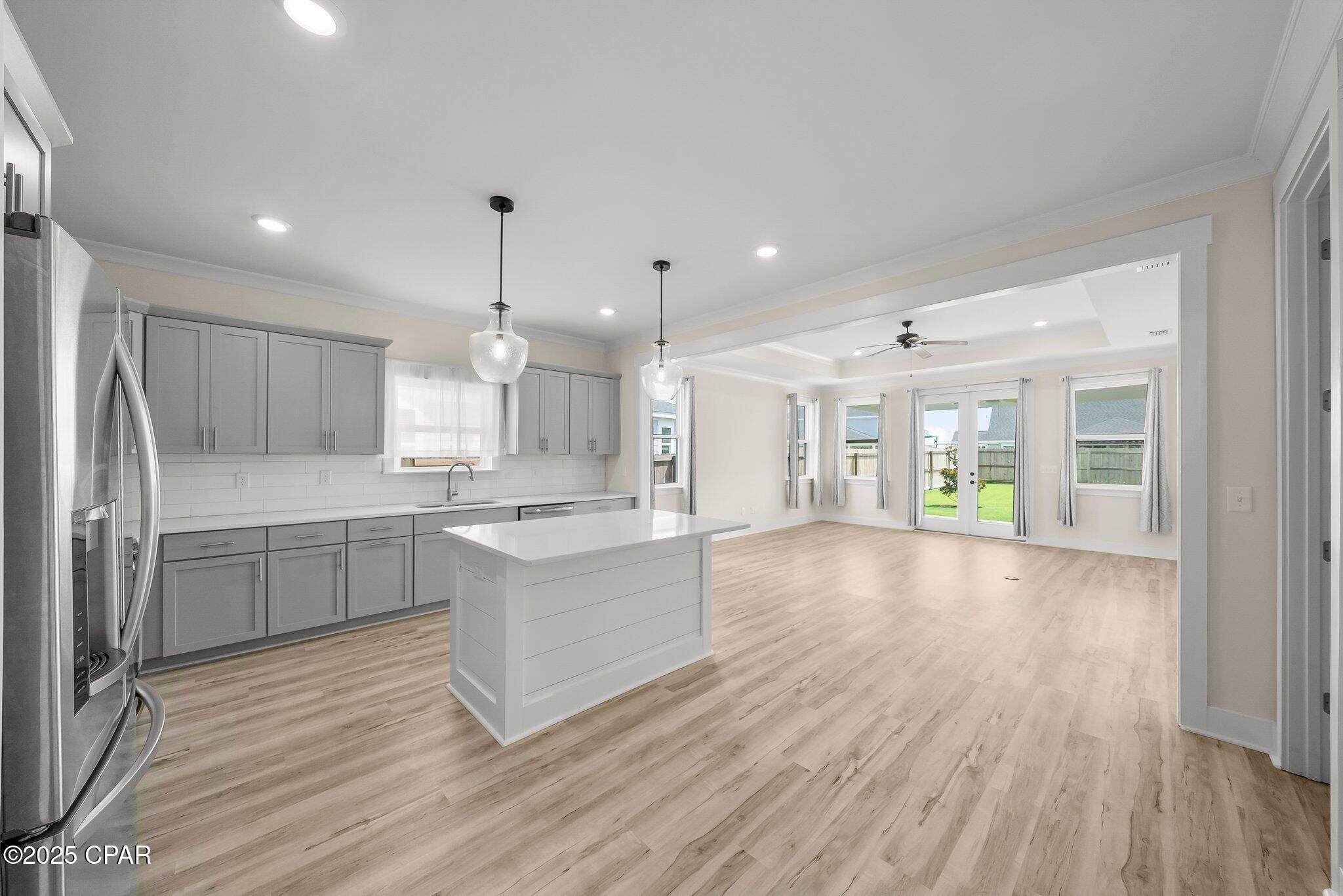 2113 Rushes Avenue