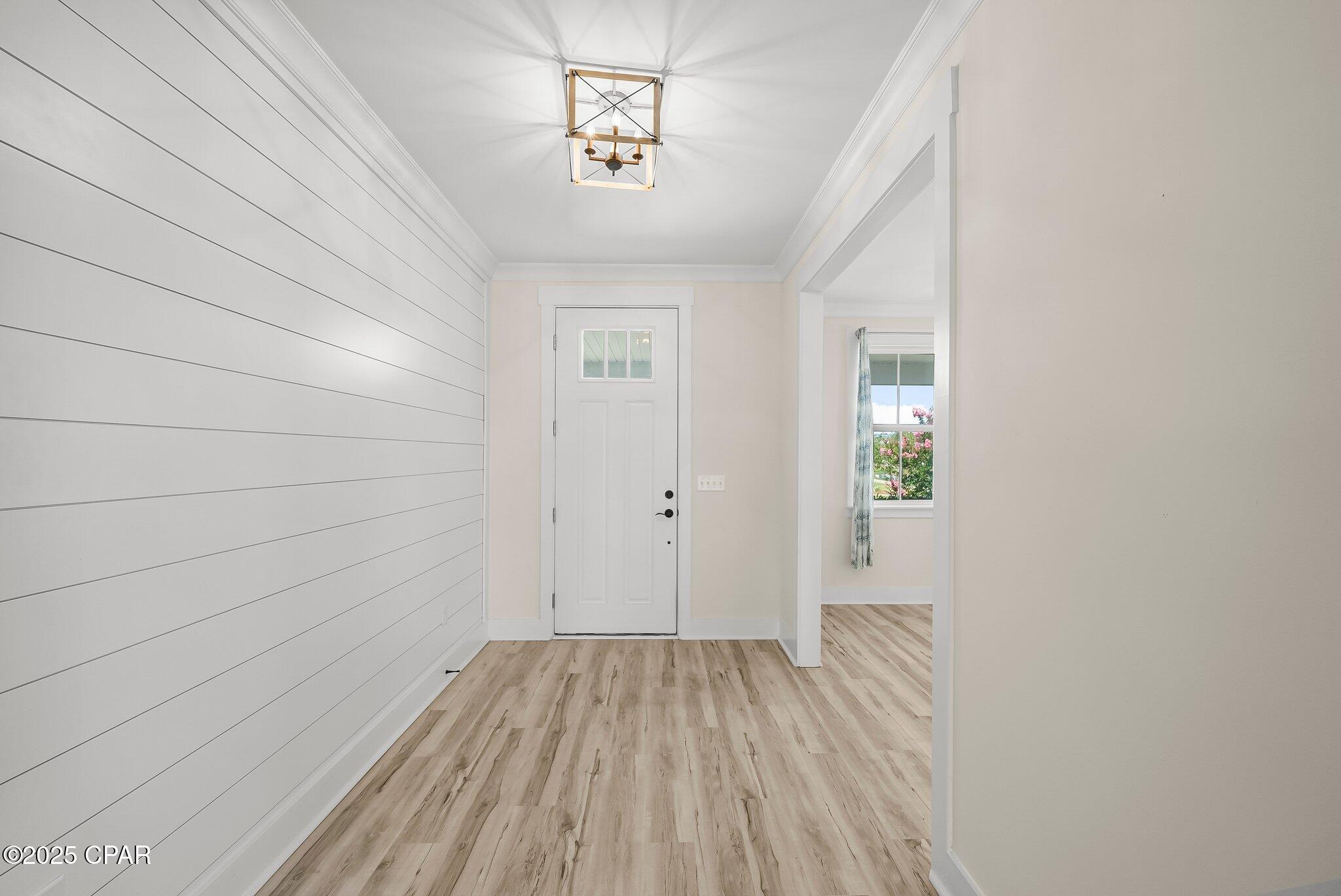 2113 Rushes Avenue