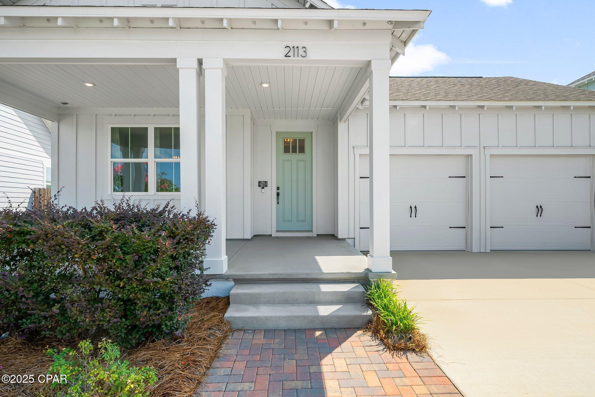 2113 Rushes Avenue