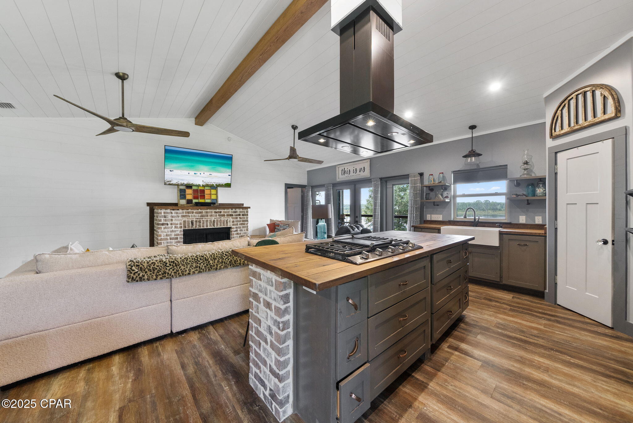 4832 Lake Ridge Drive