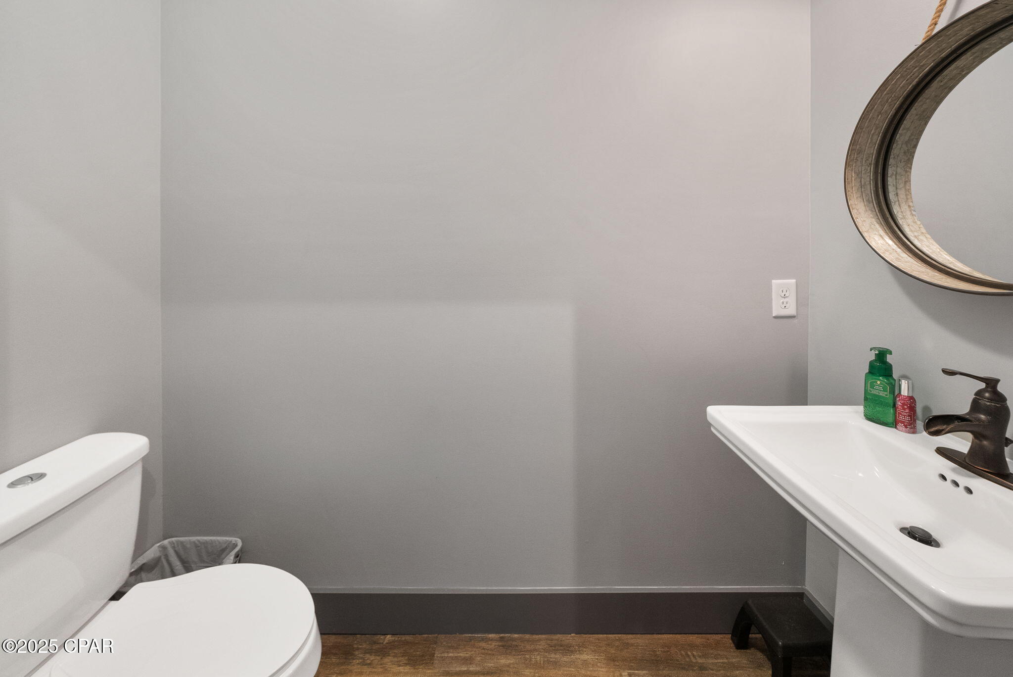 4832 Lake Ridge Drive