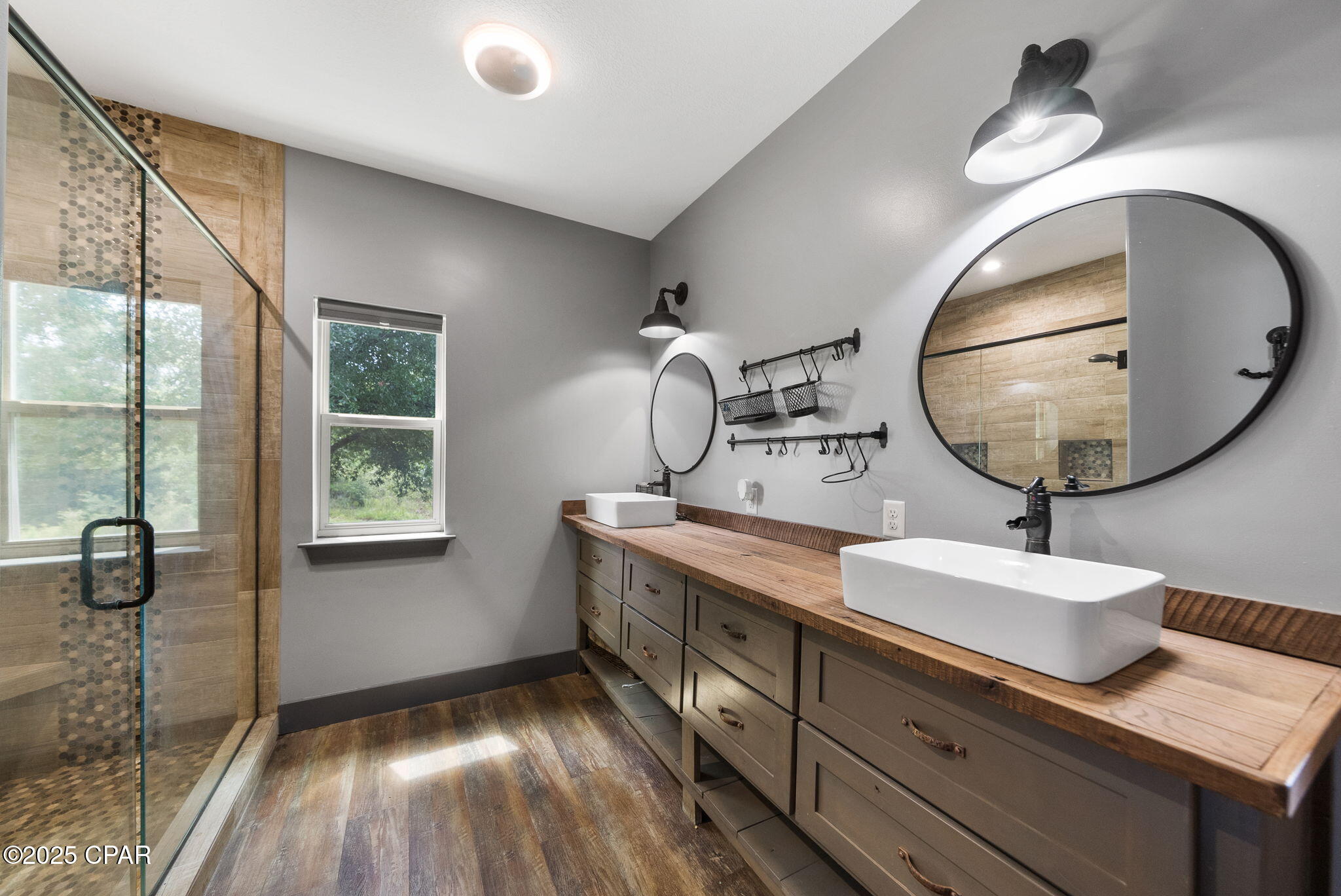 4832 Lake Ridge Drive