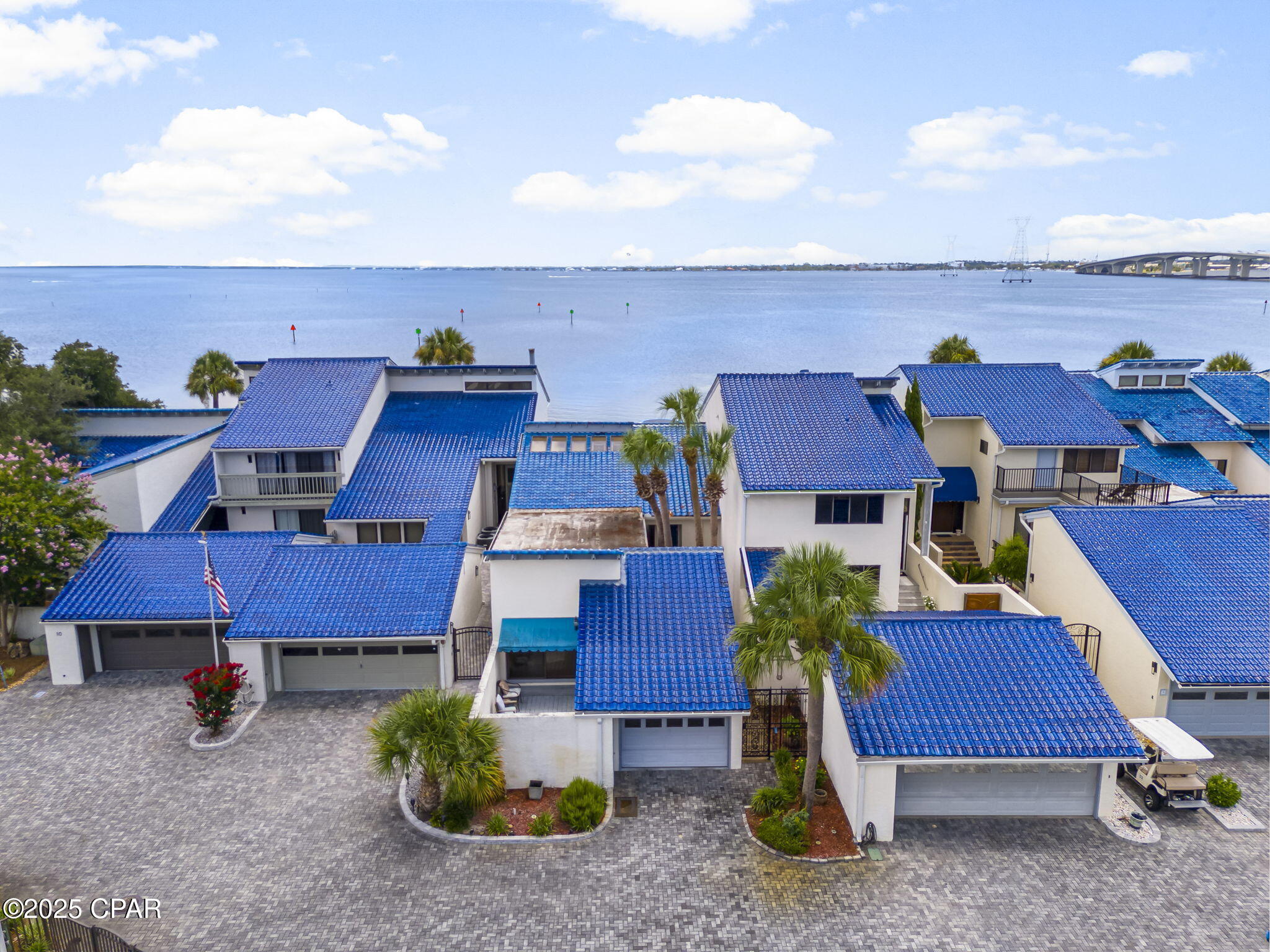 425 Bayshore Drive 12