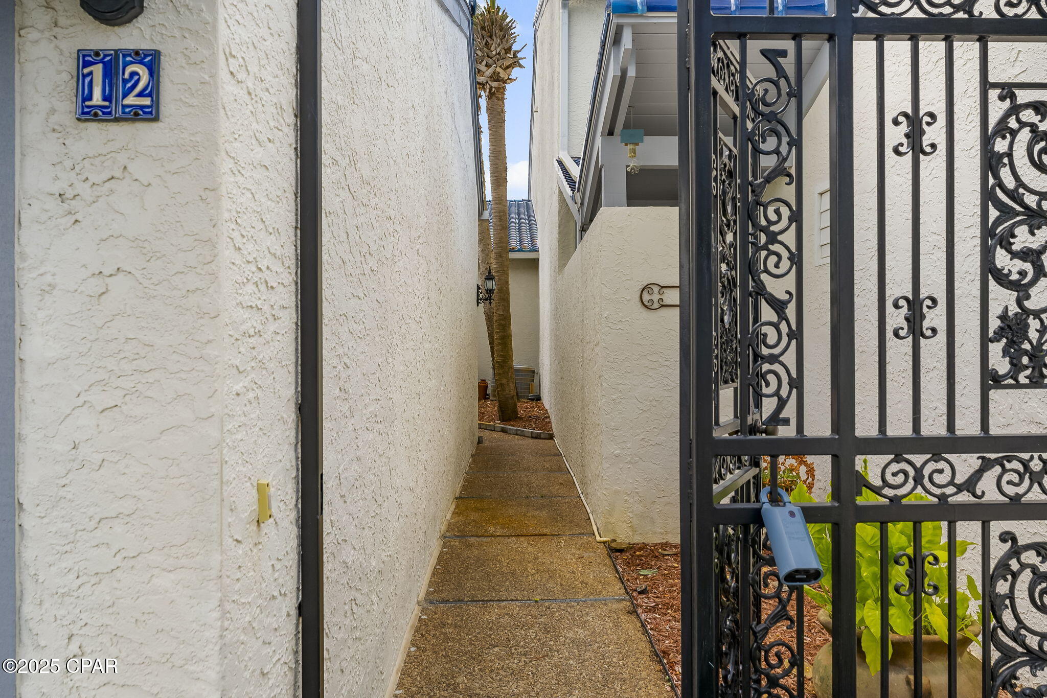 425 Bayshore Drive 12