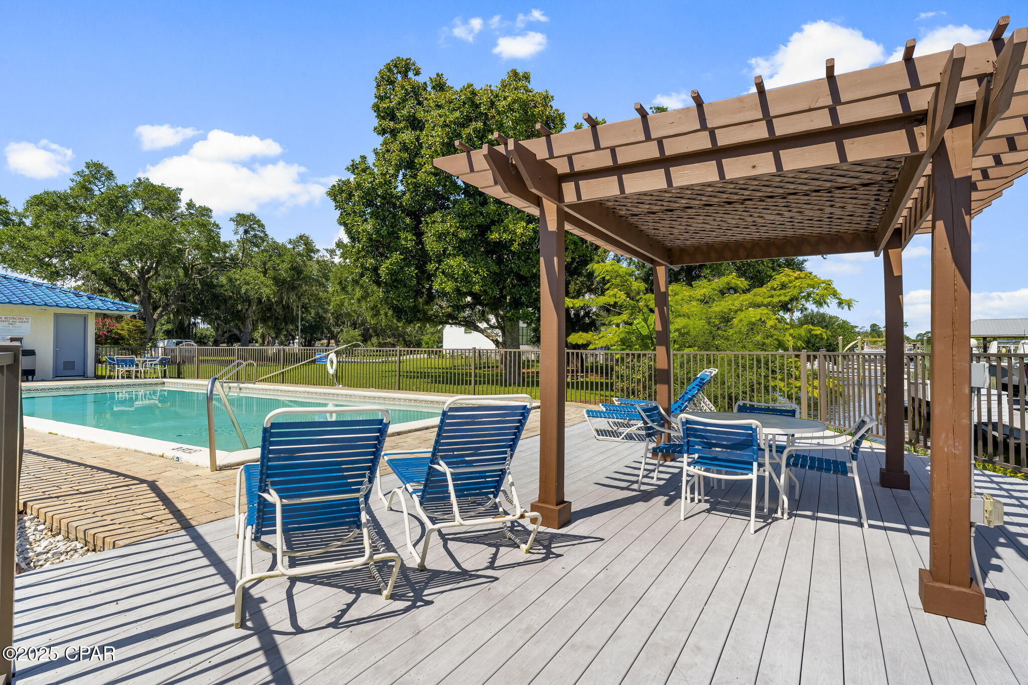 425 Bayshore Drive 12