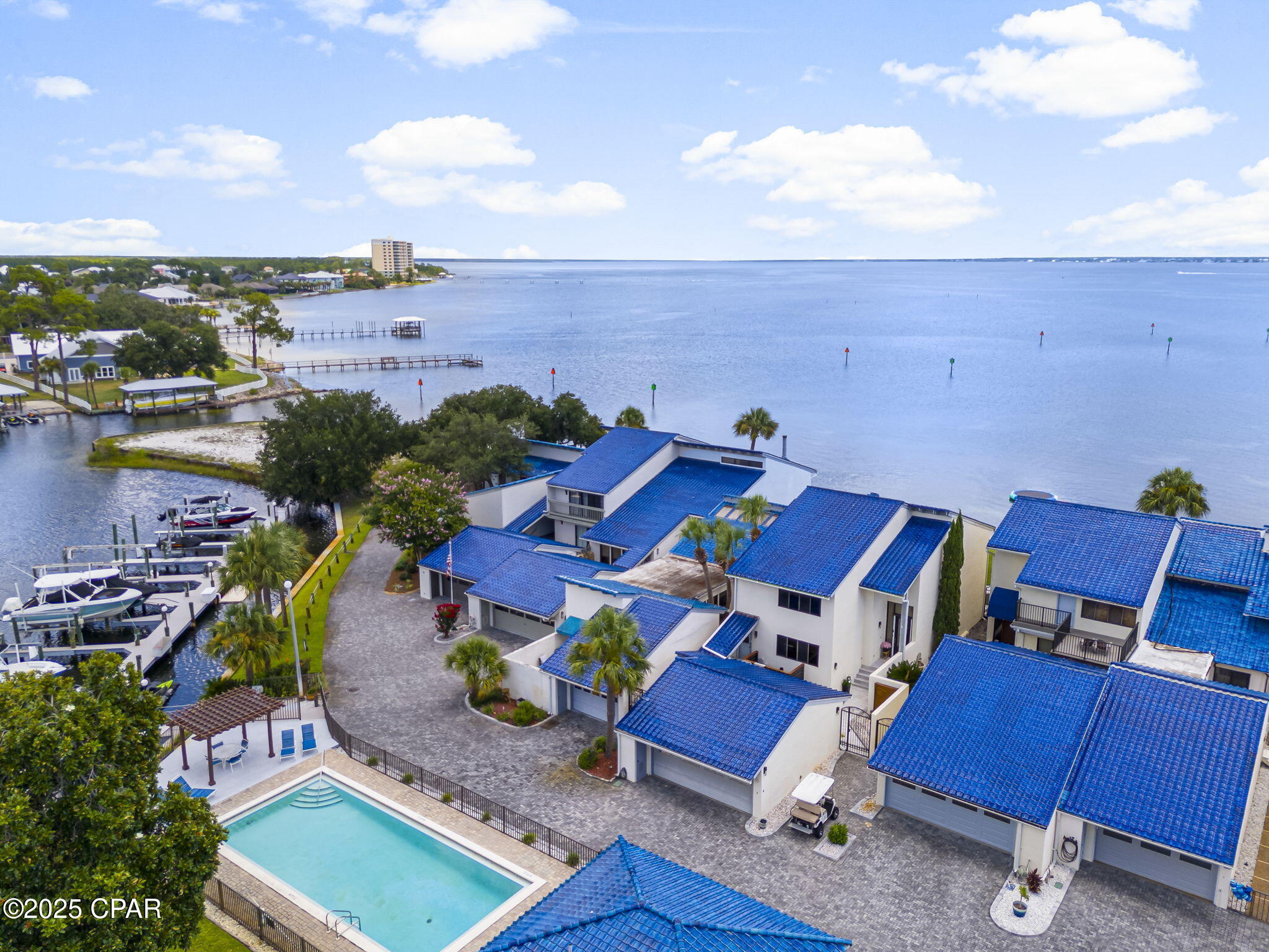 425 Bayshore Drive 12