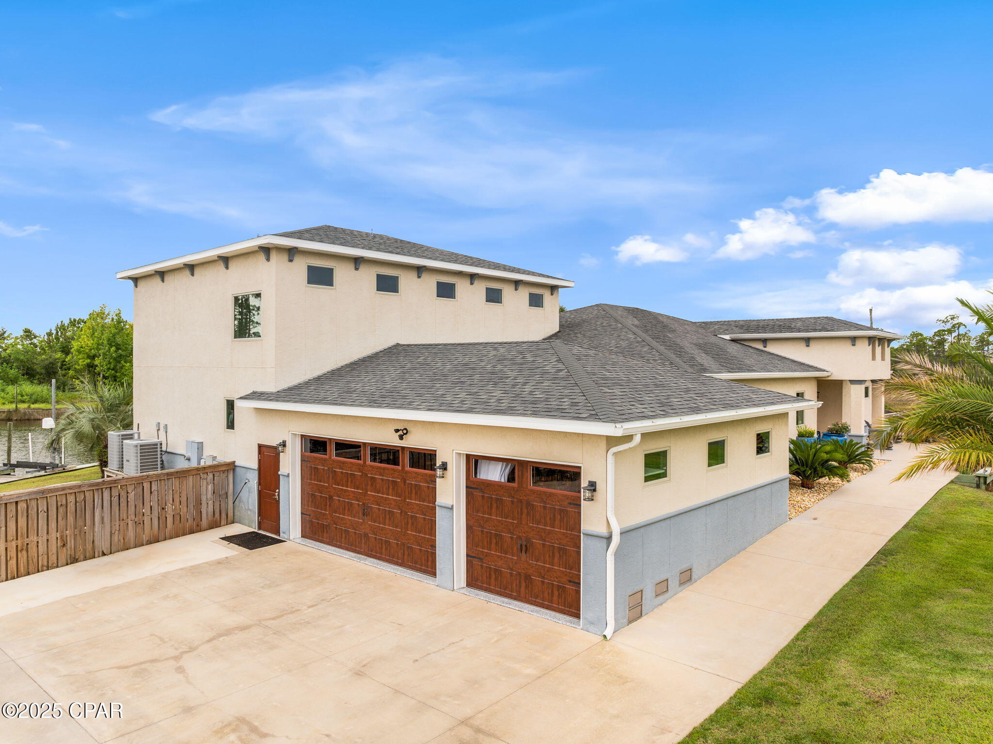 1019 Sunset Lane