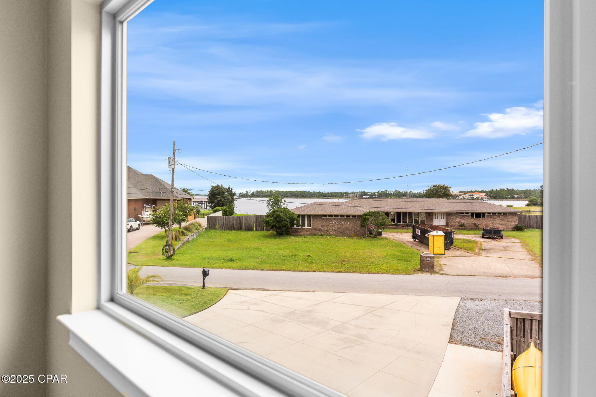 1019 Sunset Lane