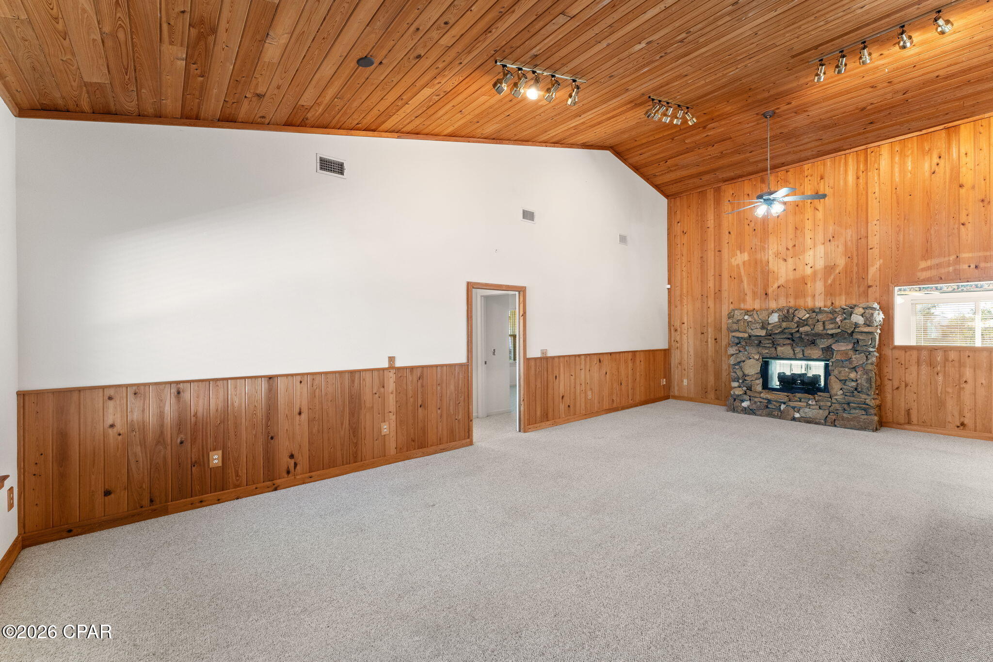 4330 De Len Drive