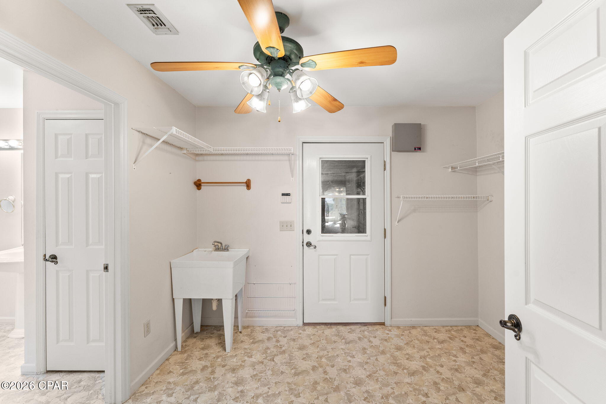 4330 De Len Drive