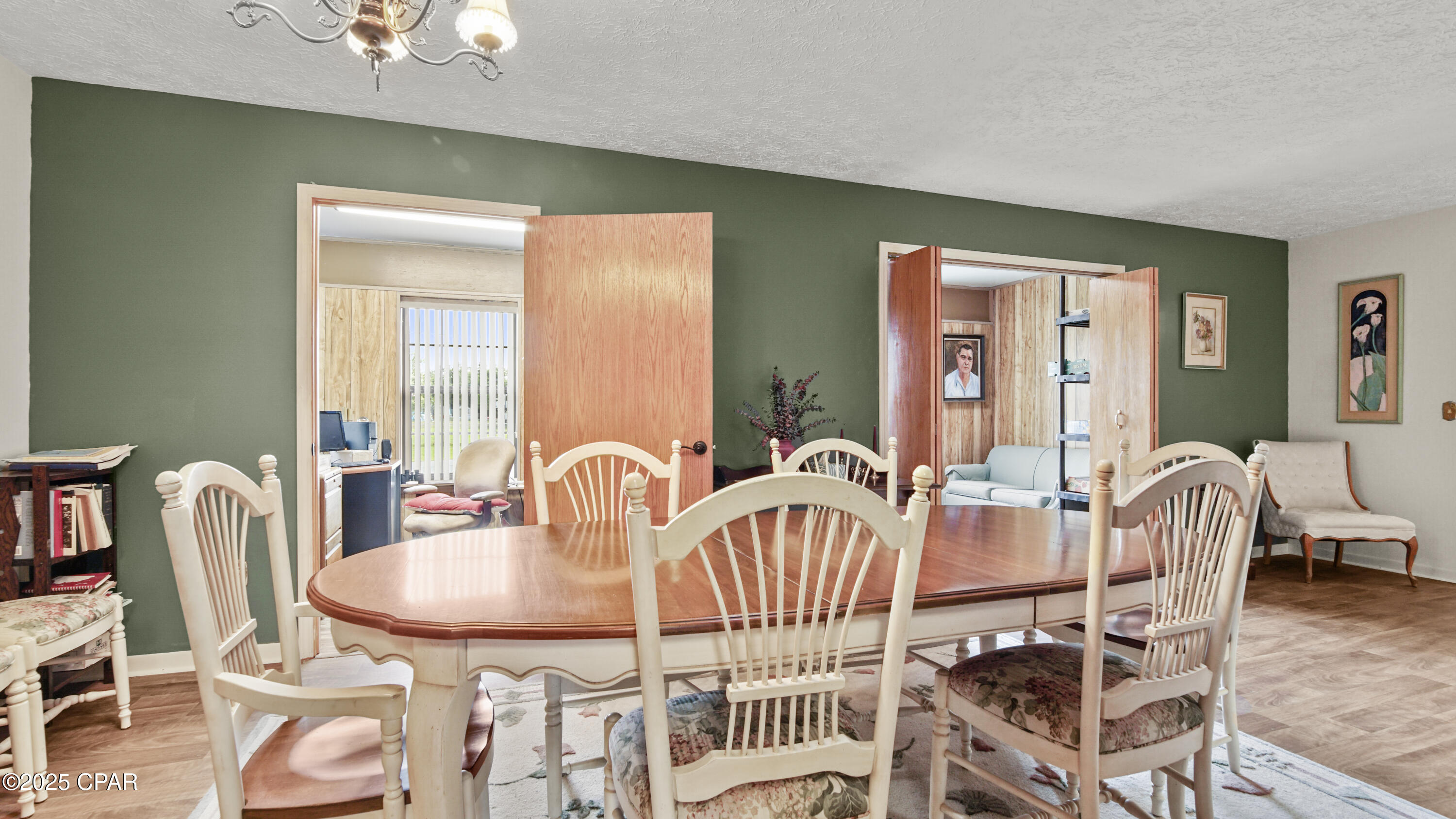 1303 Wildridge Road