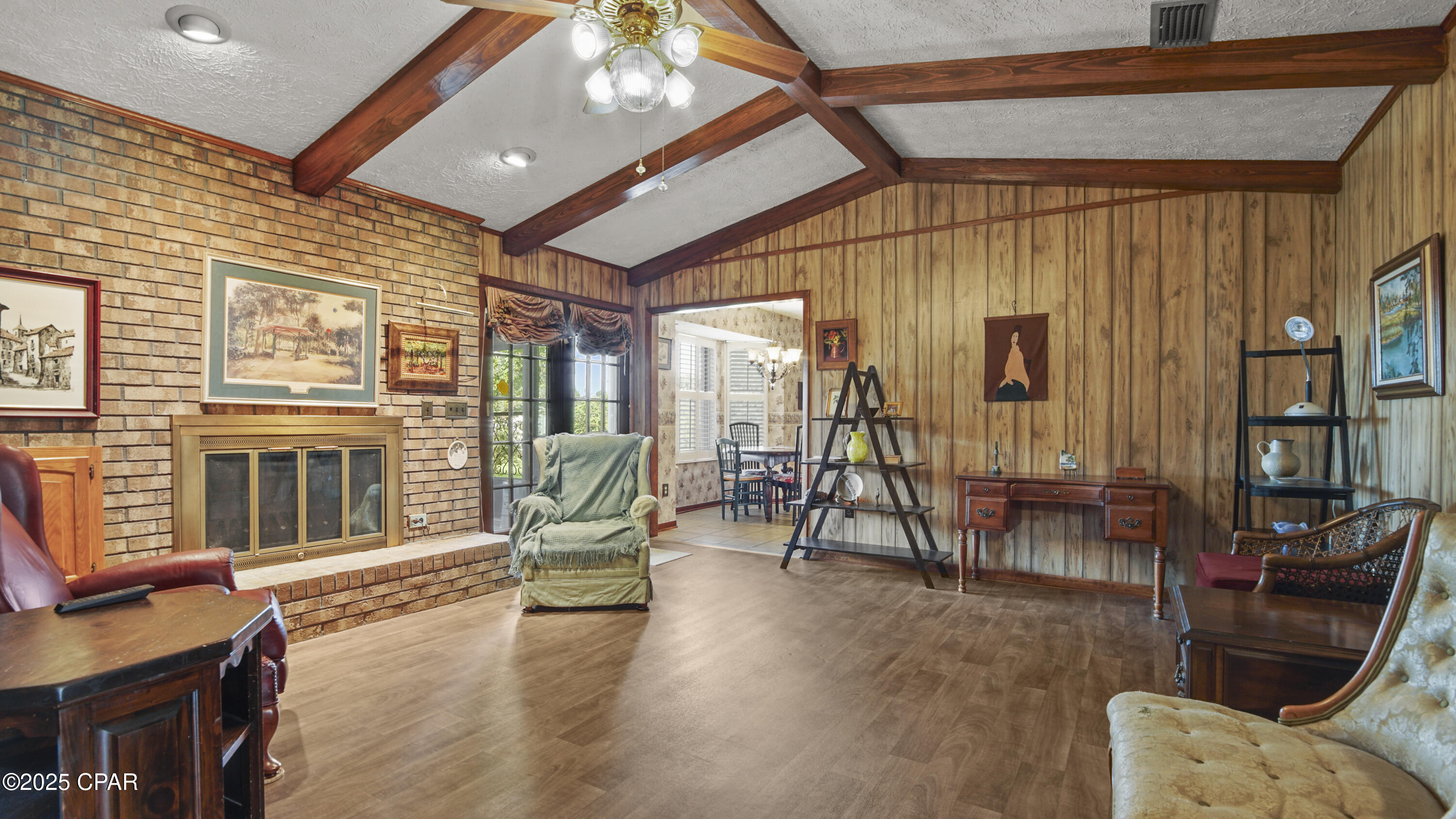 1303 Wildridge Road