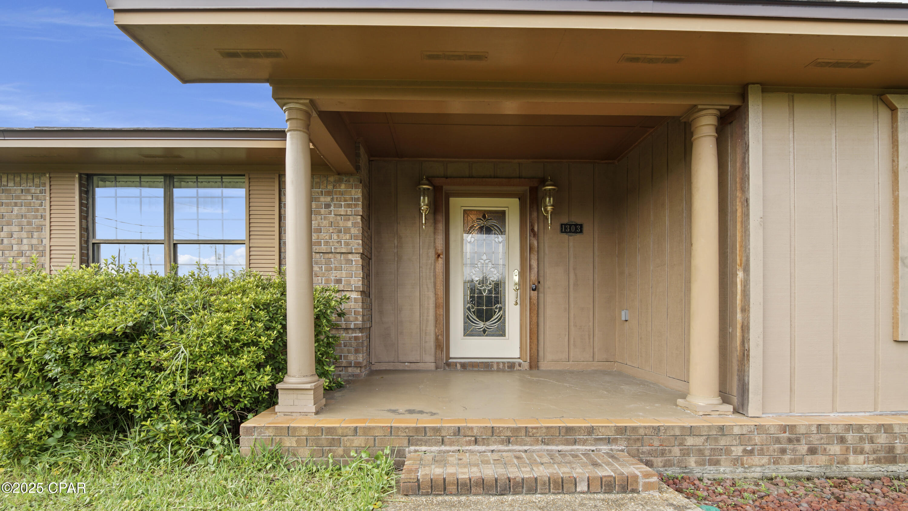 1303 Wildridge Road
