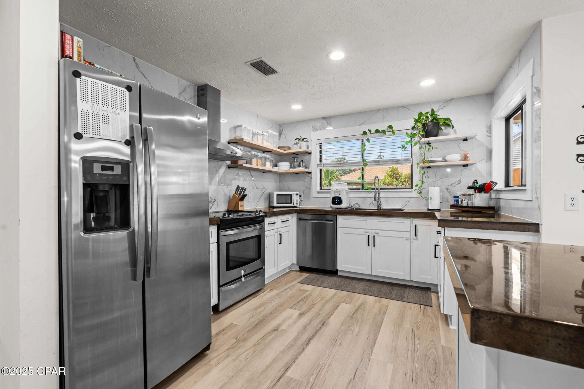 143 Queens Circle