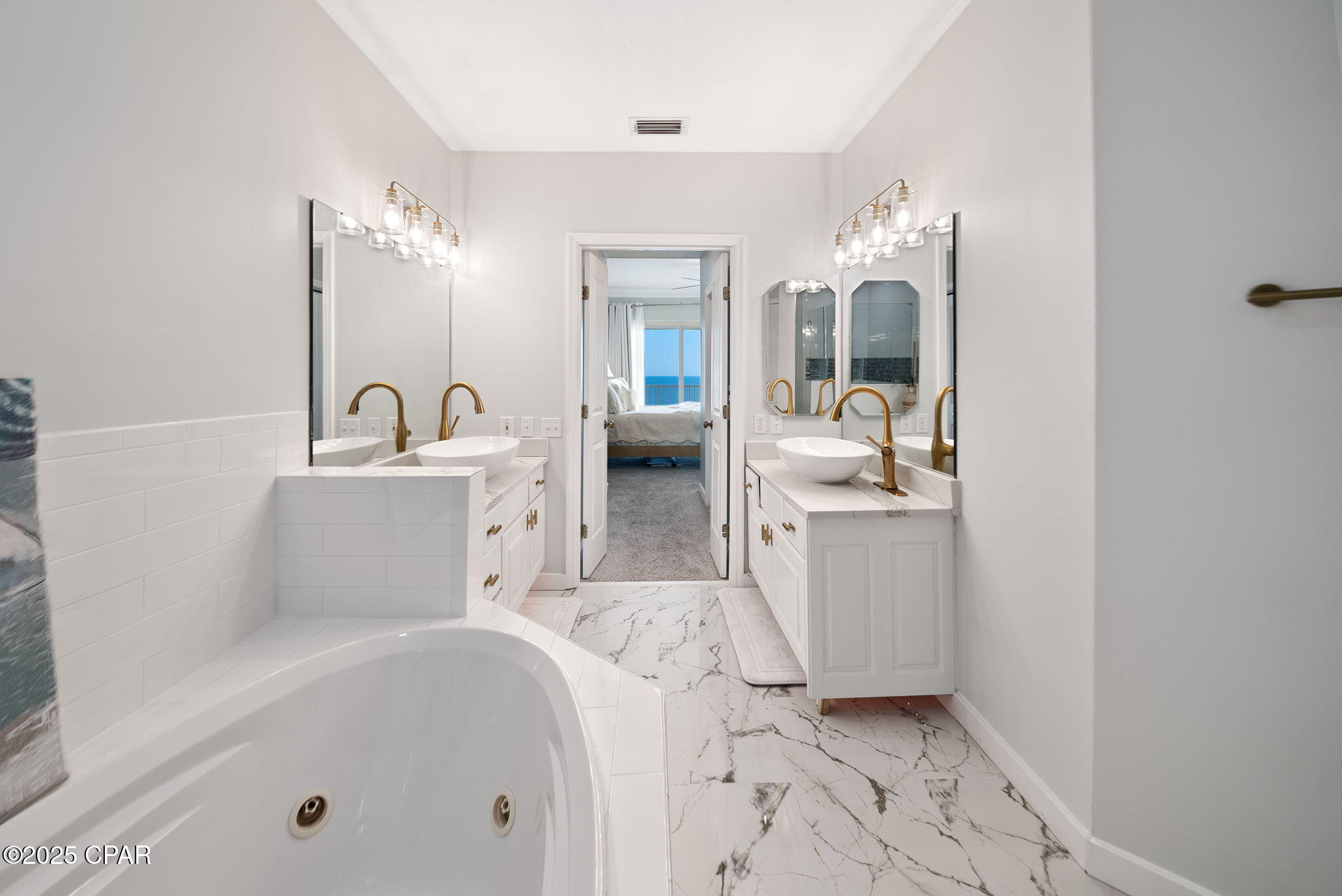 8601 W Surf 15 - Drive 15w