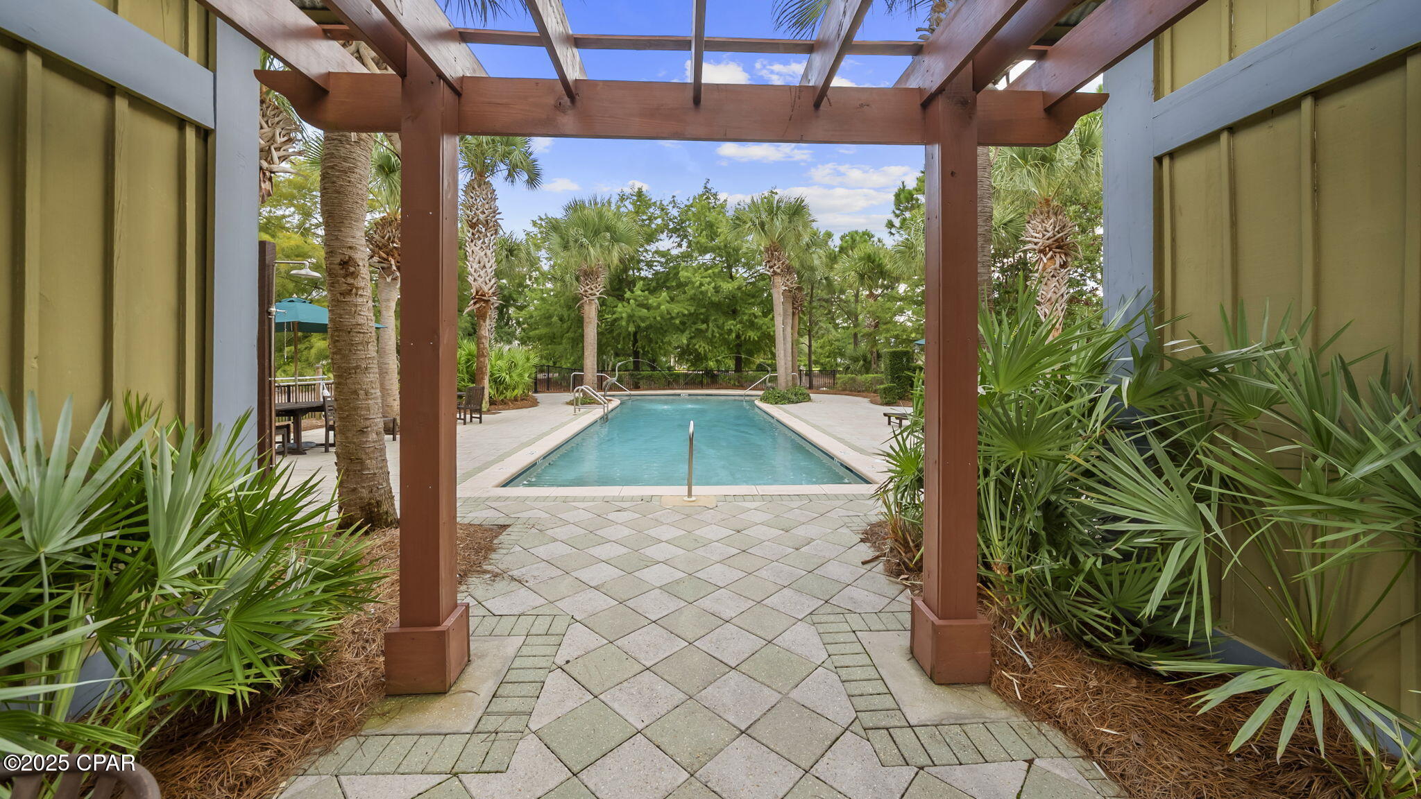 1 Kingston Circle