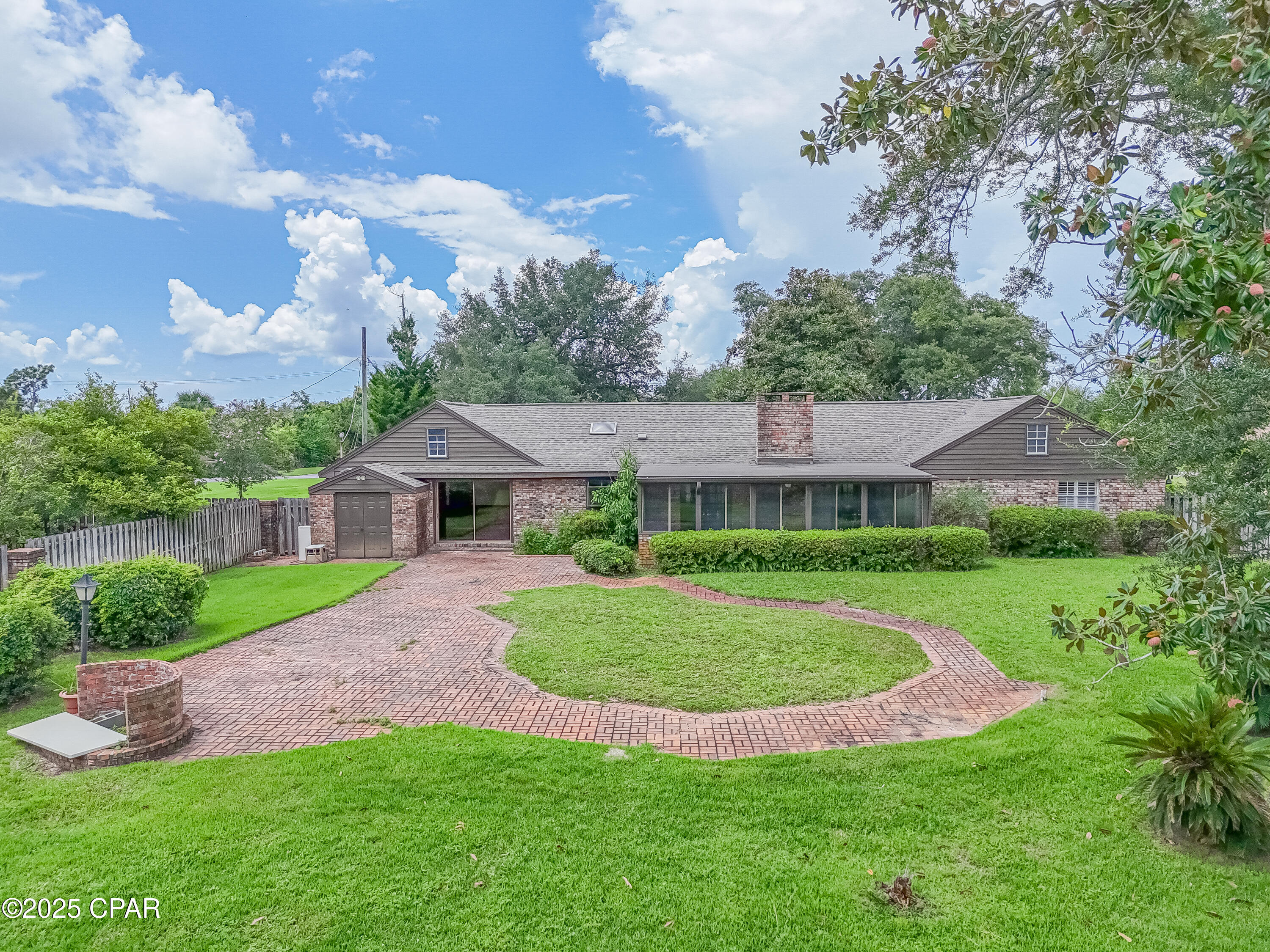 811 W Pierson Drive Drive