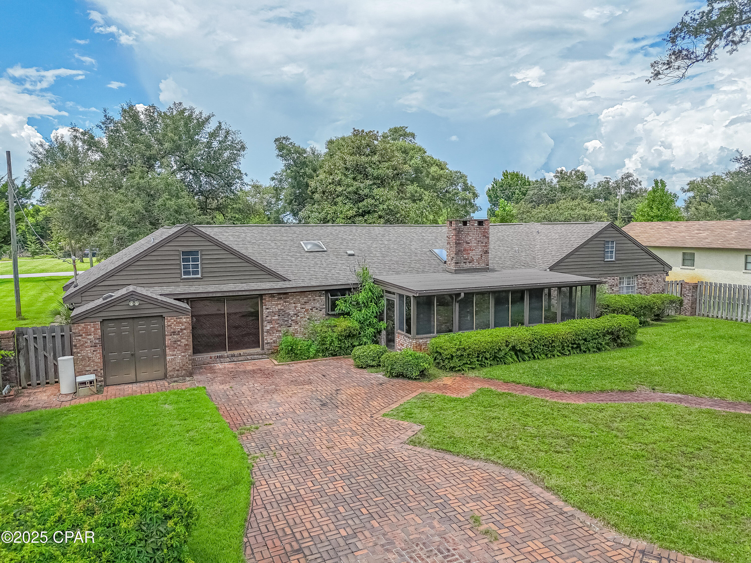 811 W Pierson Drive Drive