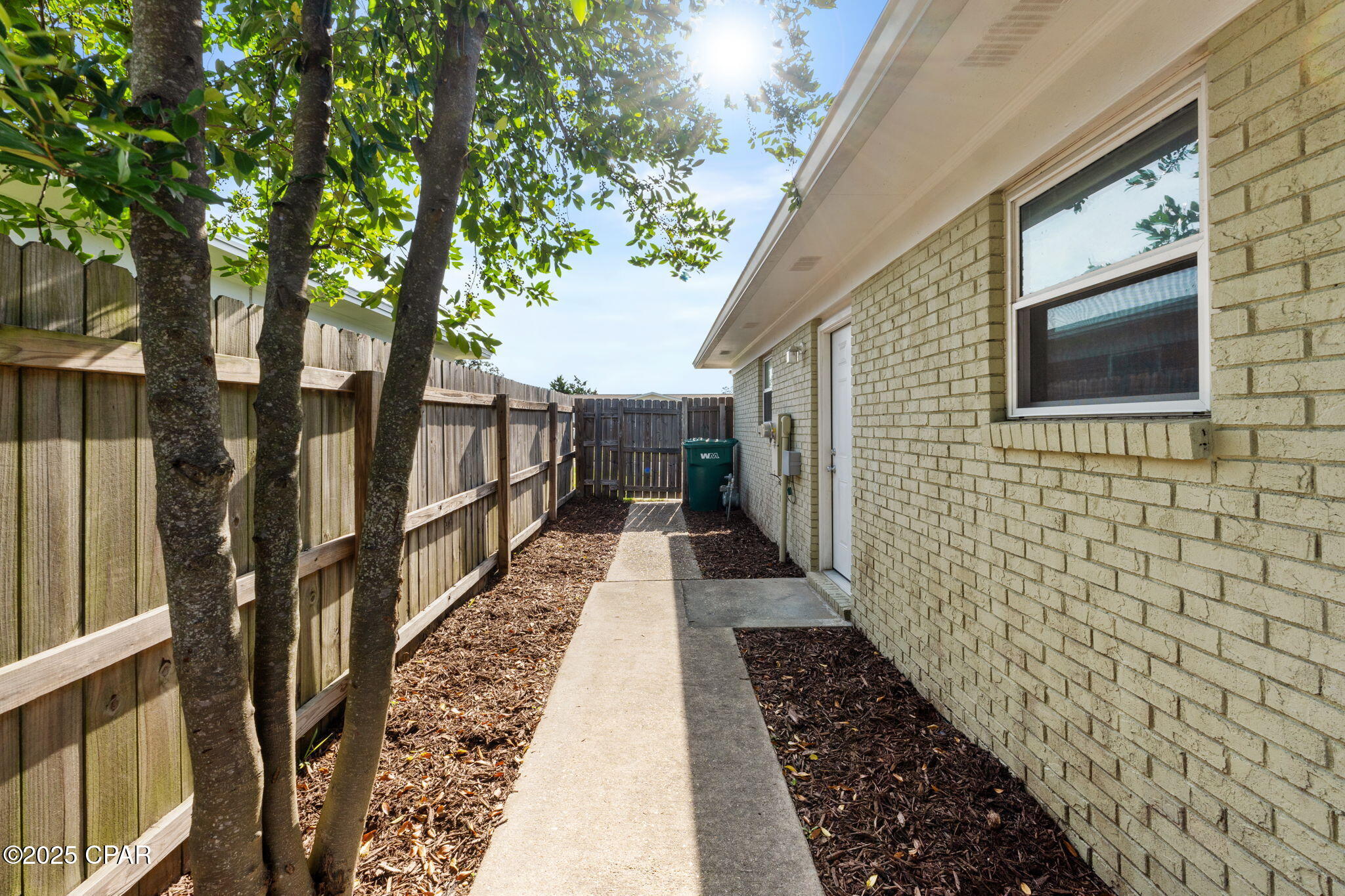 212 S Kimbrel Avenue