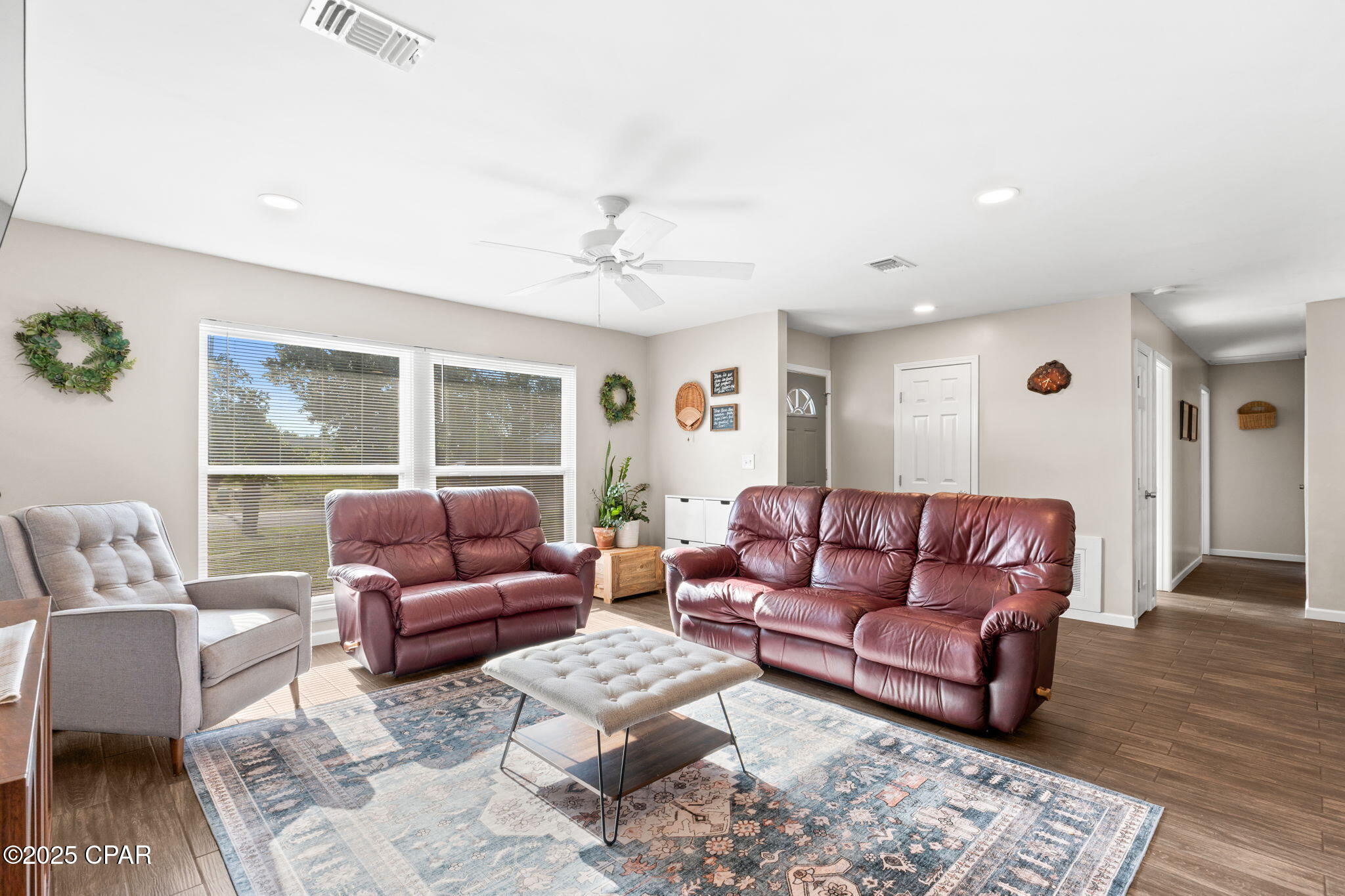 212 S Kimbrel Avenue