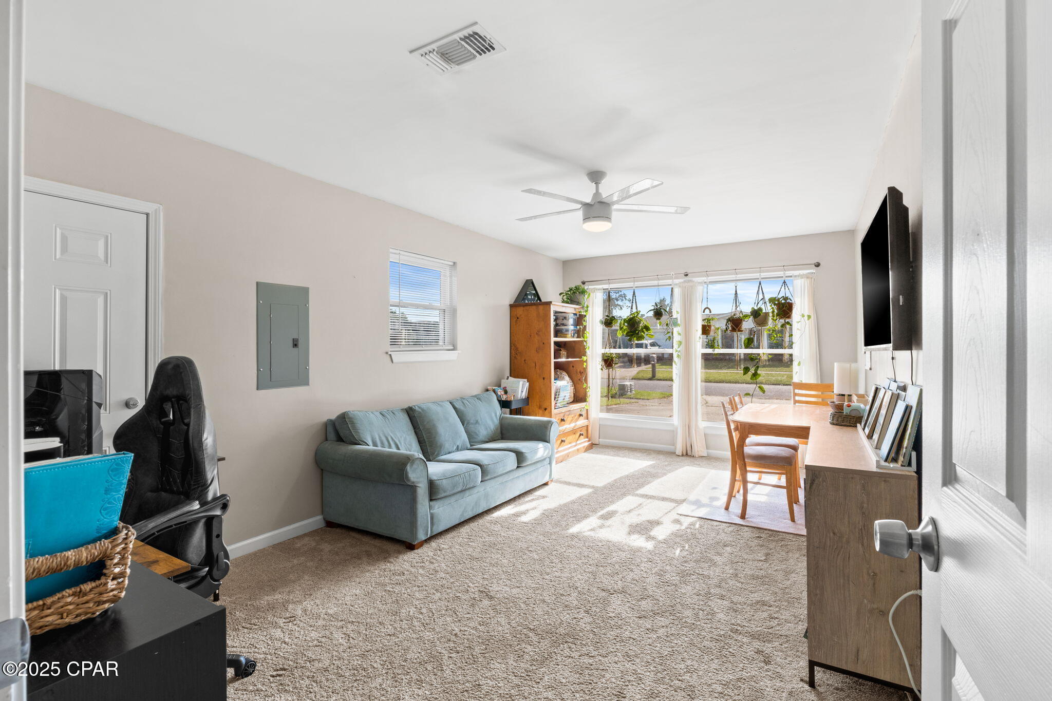 212 S Kimbrel Avenue