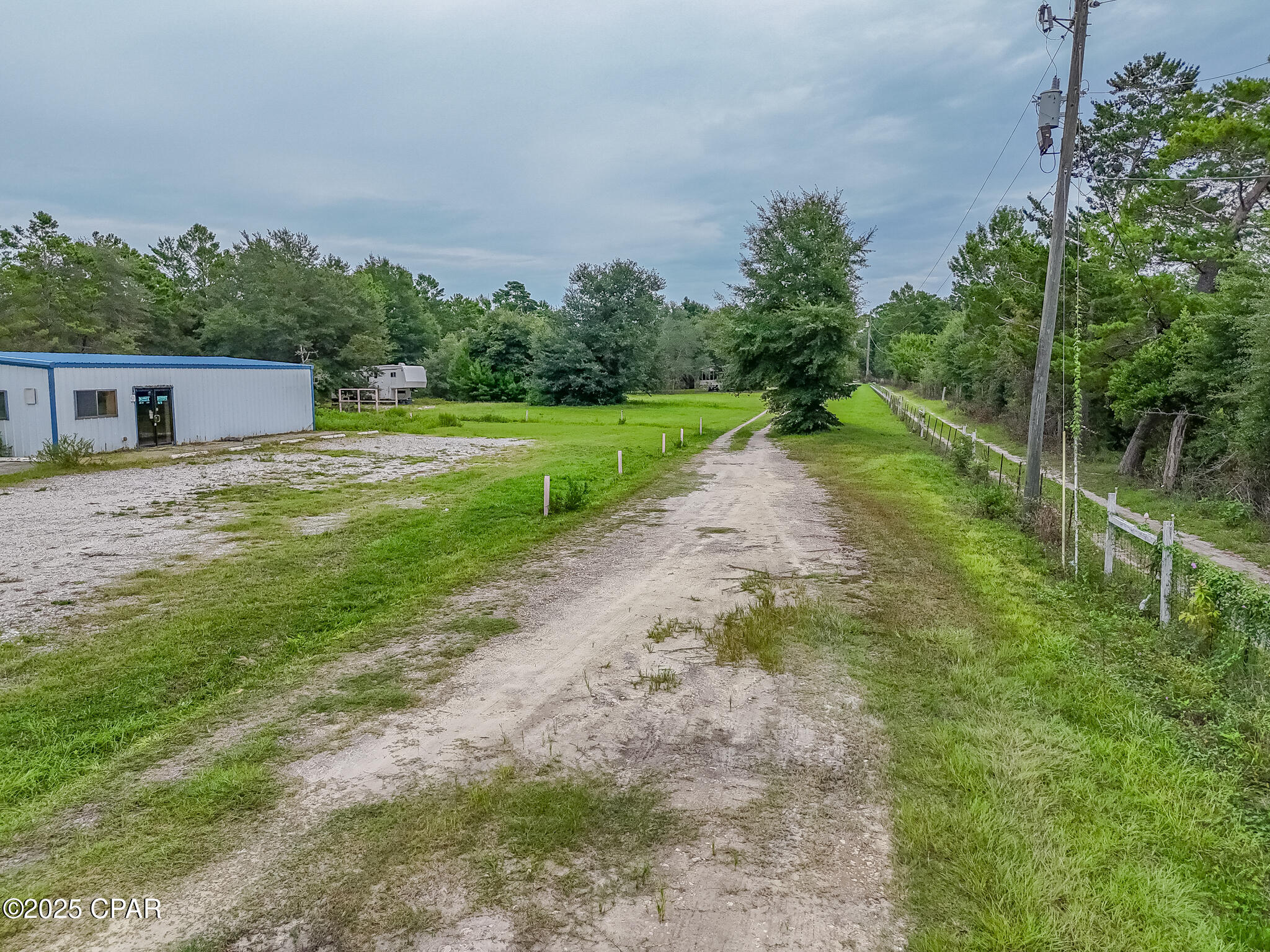13712 Highway 77