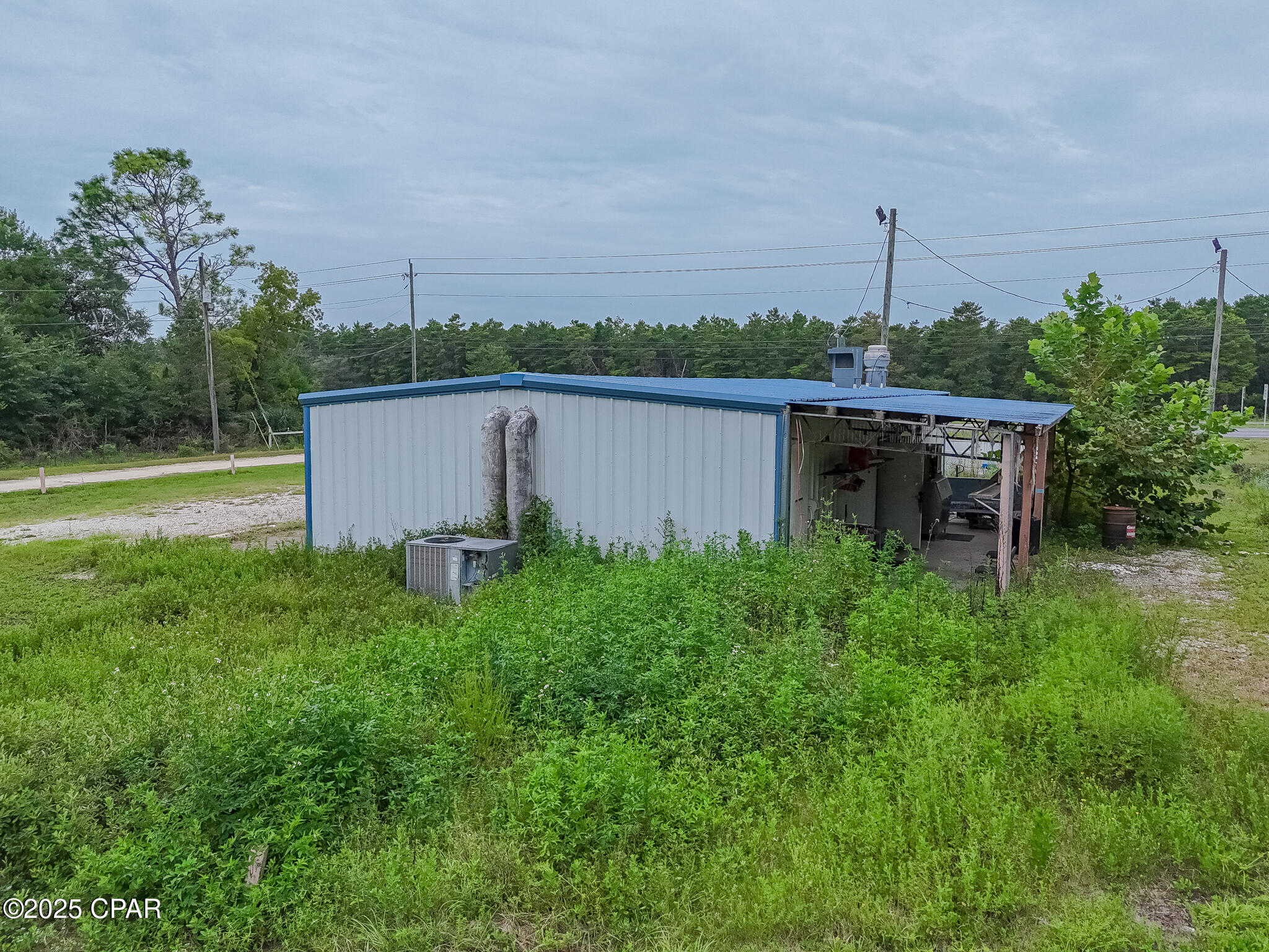 13712 Highway 77