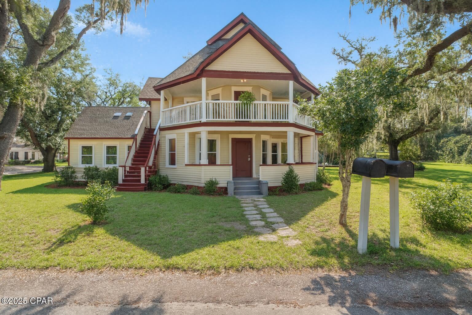 710 Moore Circle