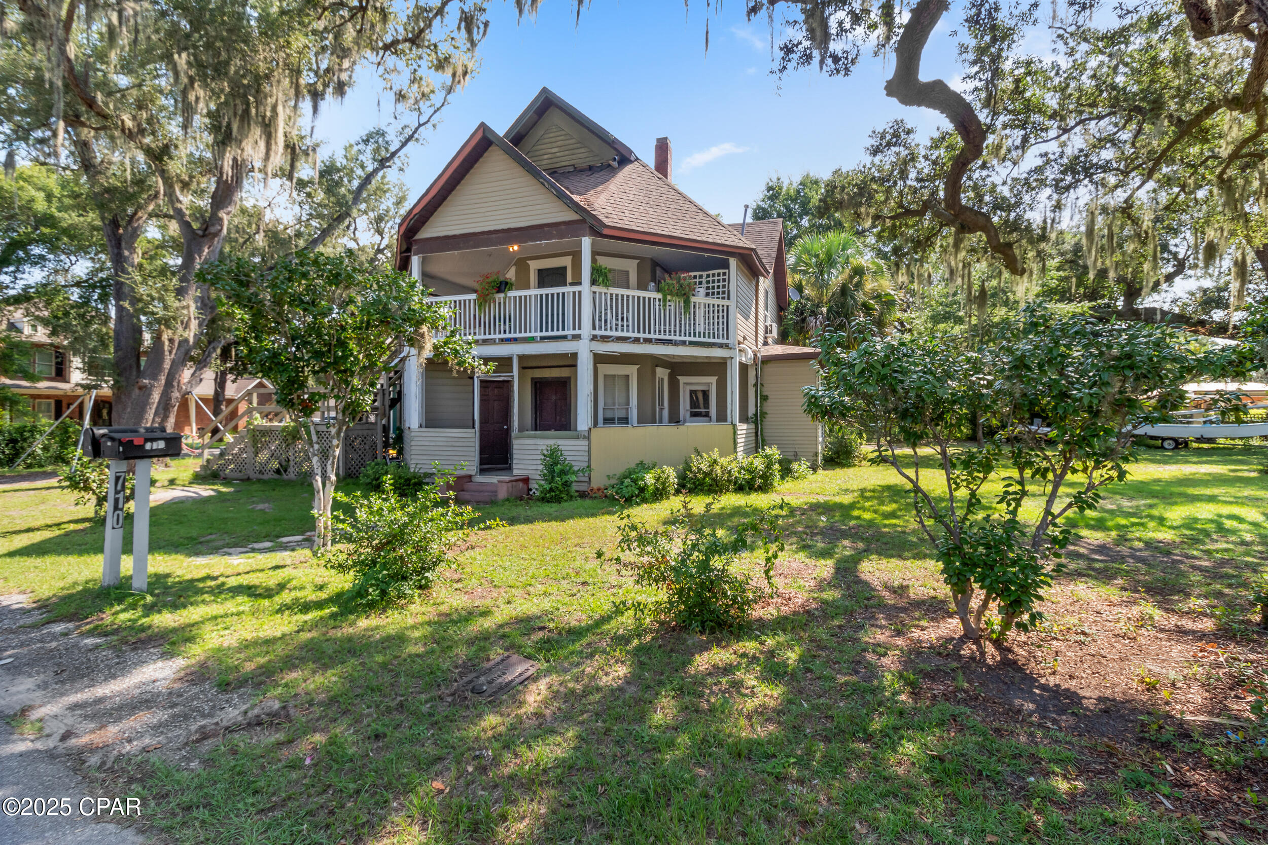 710 Moore Circle