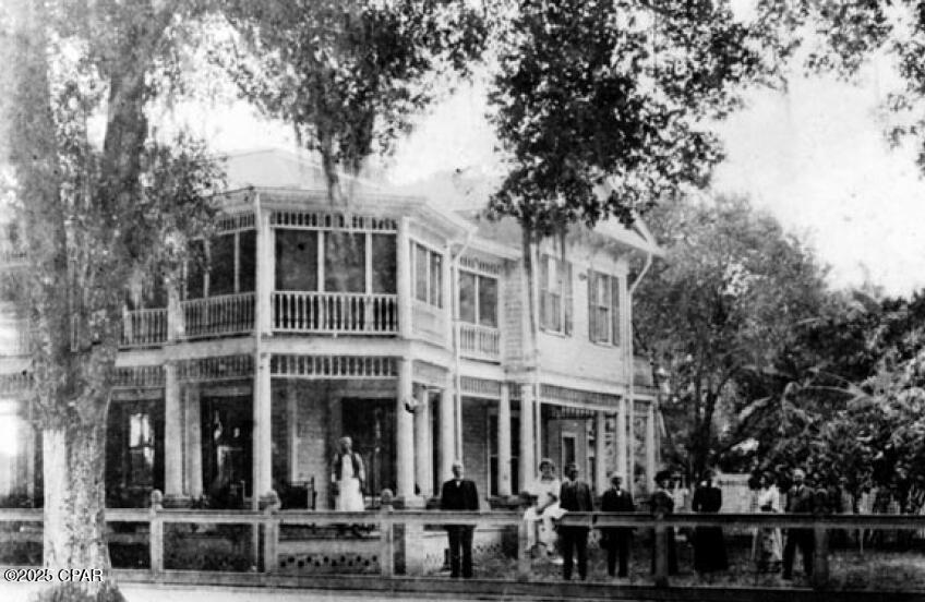 710 Moore Circle
