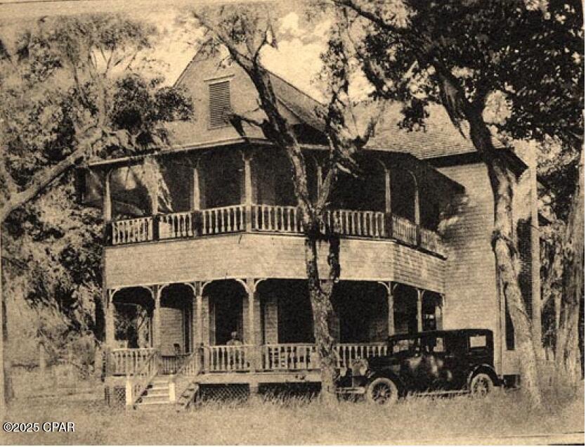 710 Moore Circle