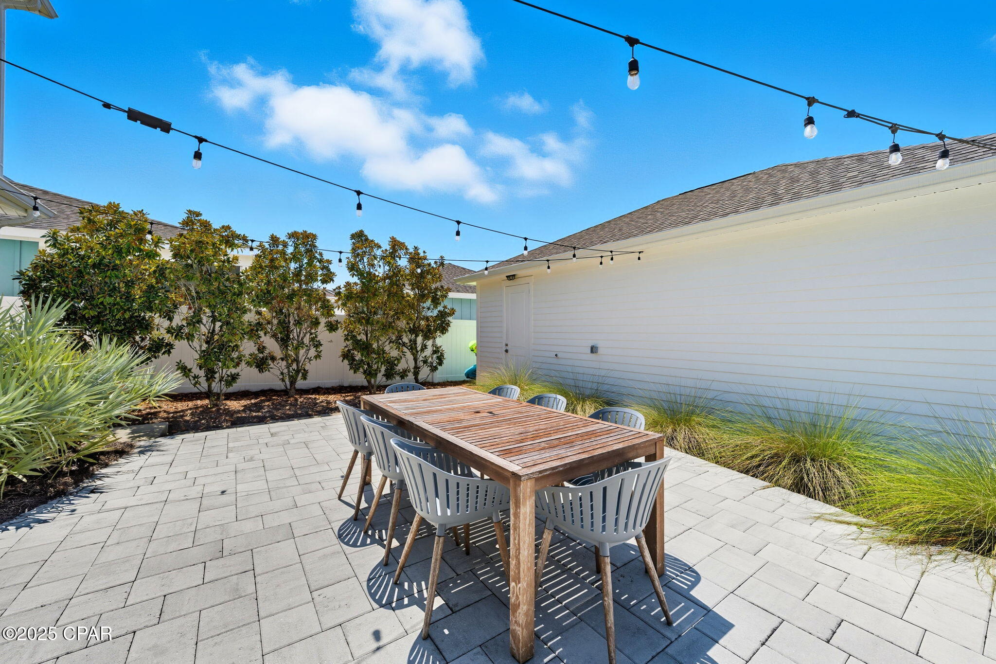 3229 Veranda Avenue