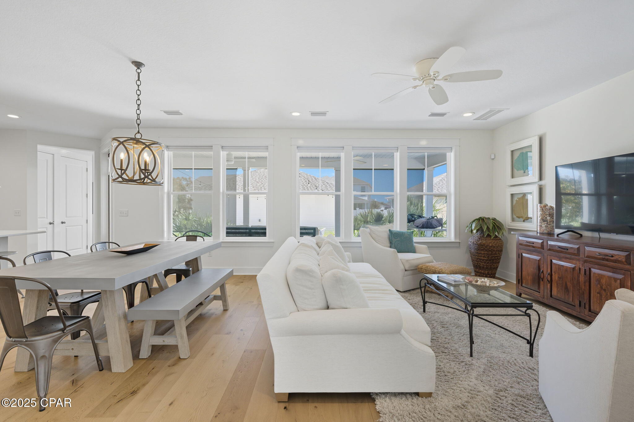 3229 Veranda Avenue