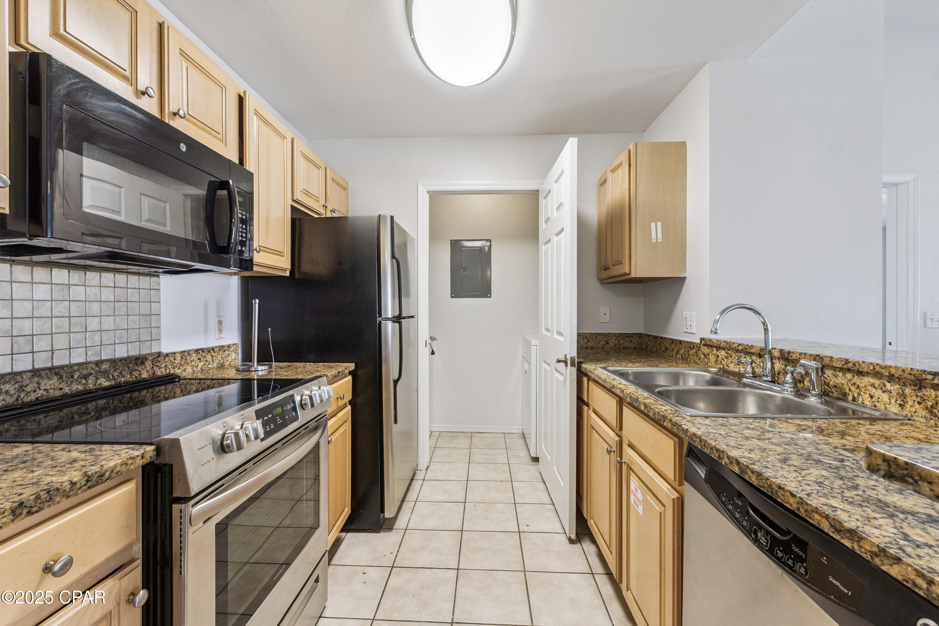 1408 Lighthouse Road