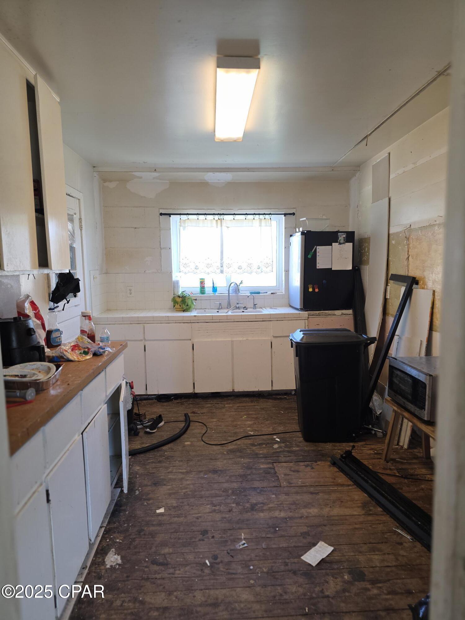 1111 W 11th