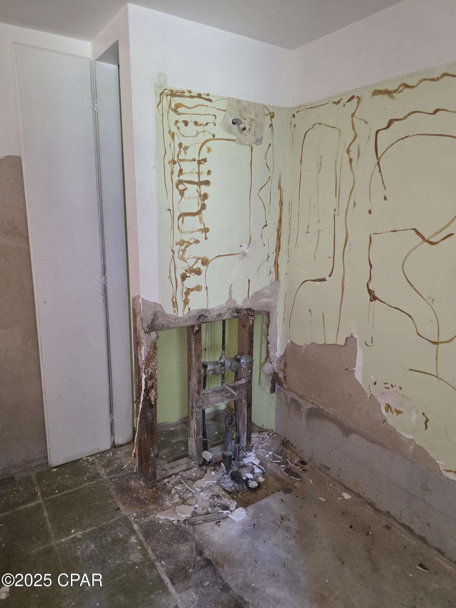 1111 W 11th