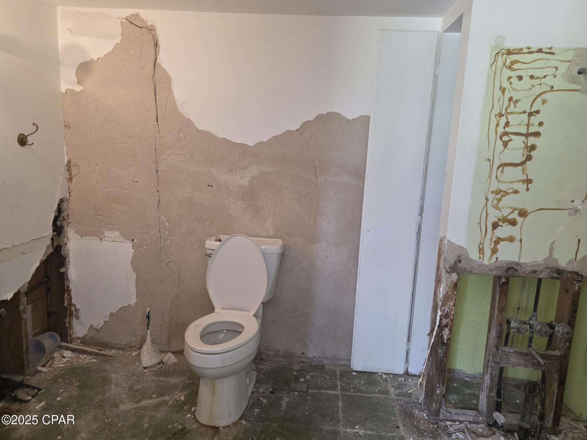 1111 W 11th