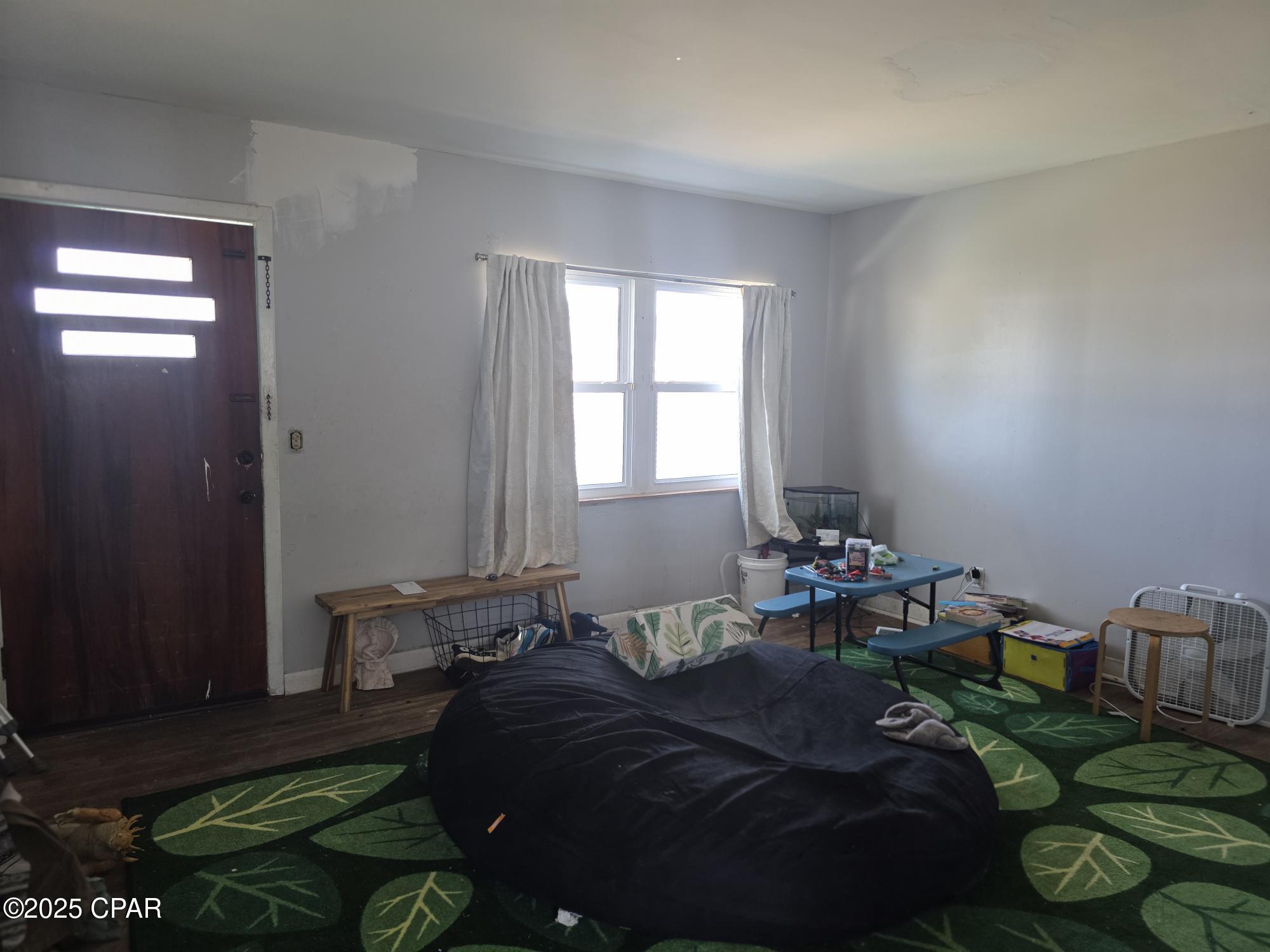 1111 W 11th